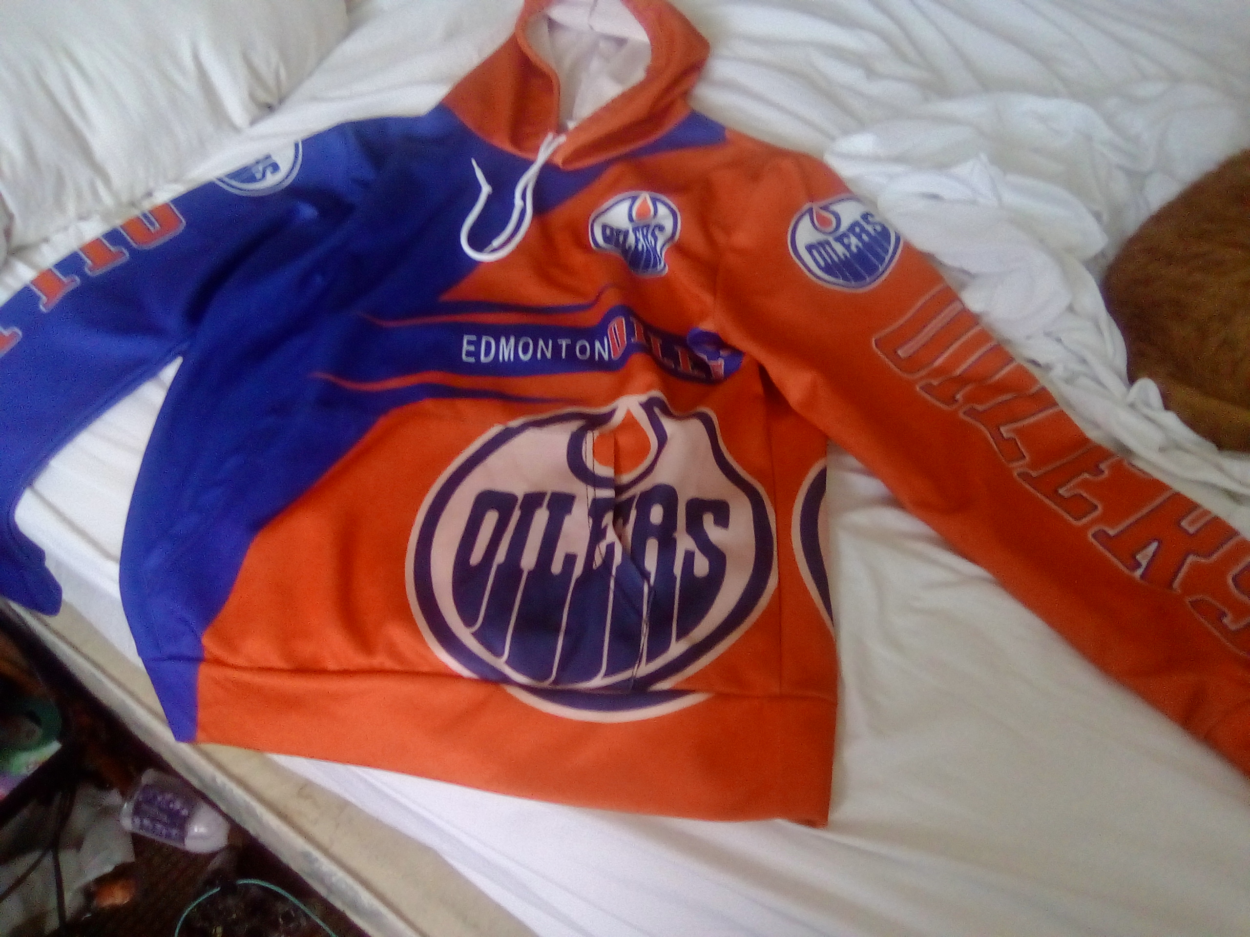 Photo of oilers hoodie