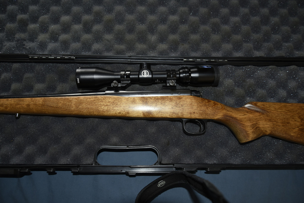 Photo of Winchester Ranger 30-06 SPRG, Bushnell Banner 3-9X40 avec étui rigide!