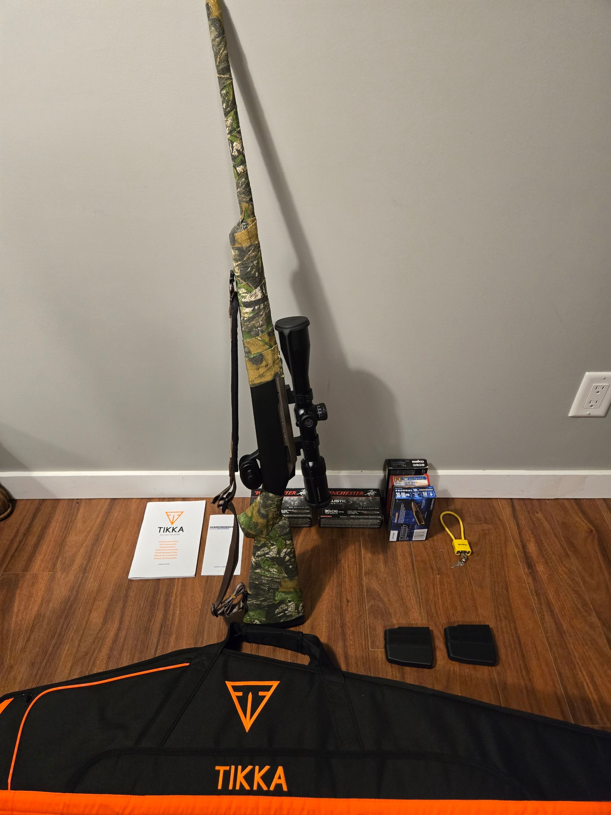 Photo of Tikka 30-06 almost new. Bag scope and ammo included 