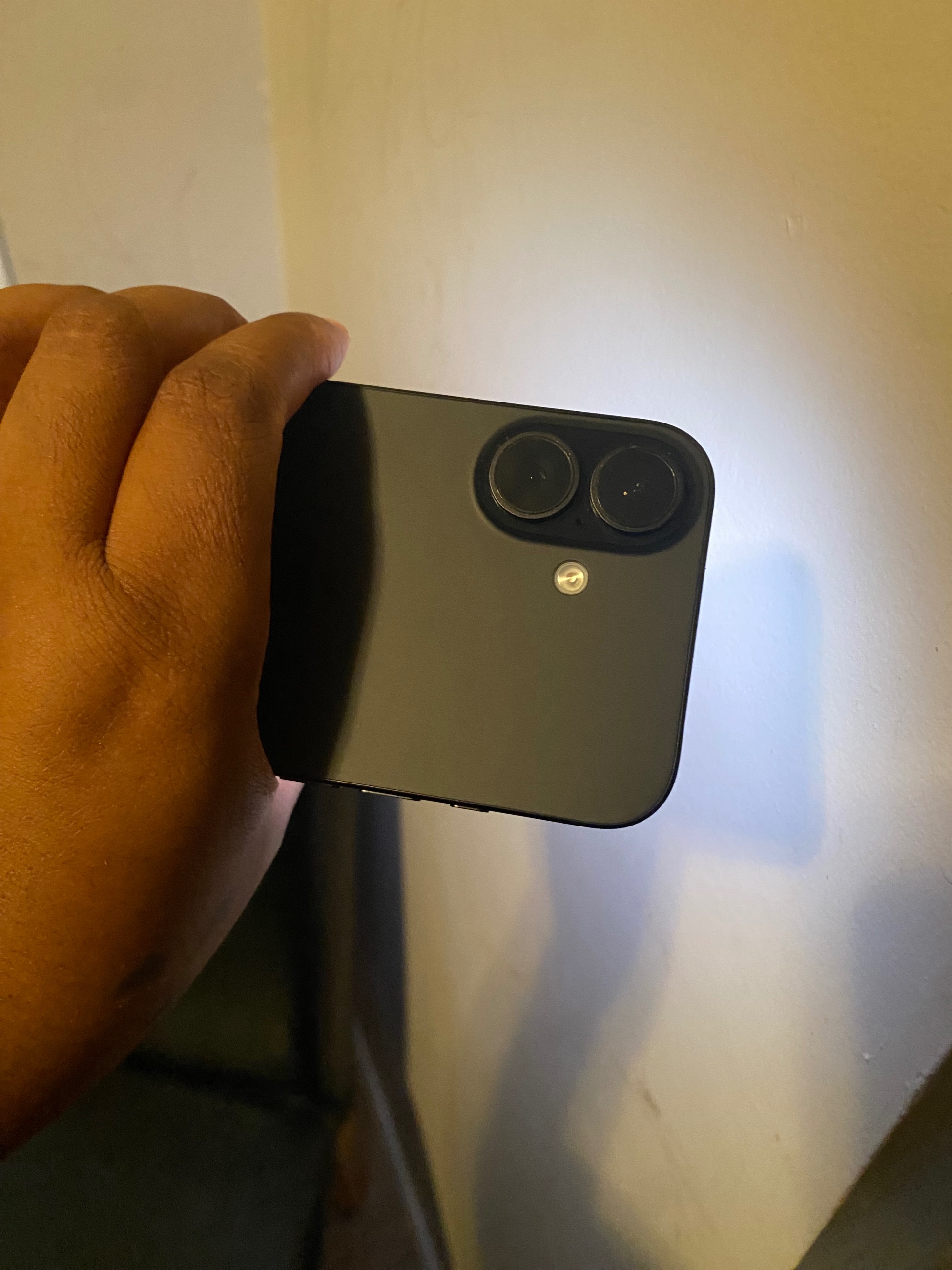 Photo of iPhone 16 128gb (black) 