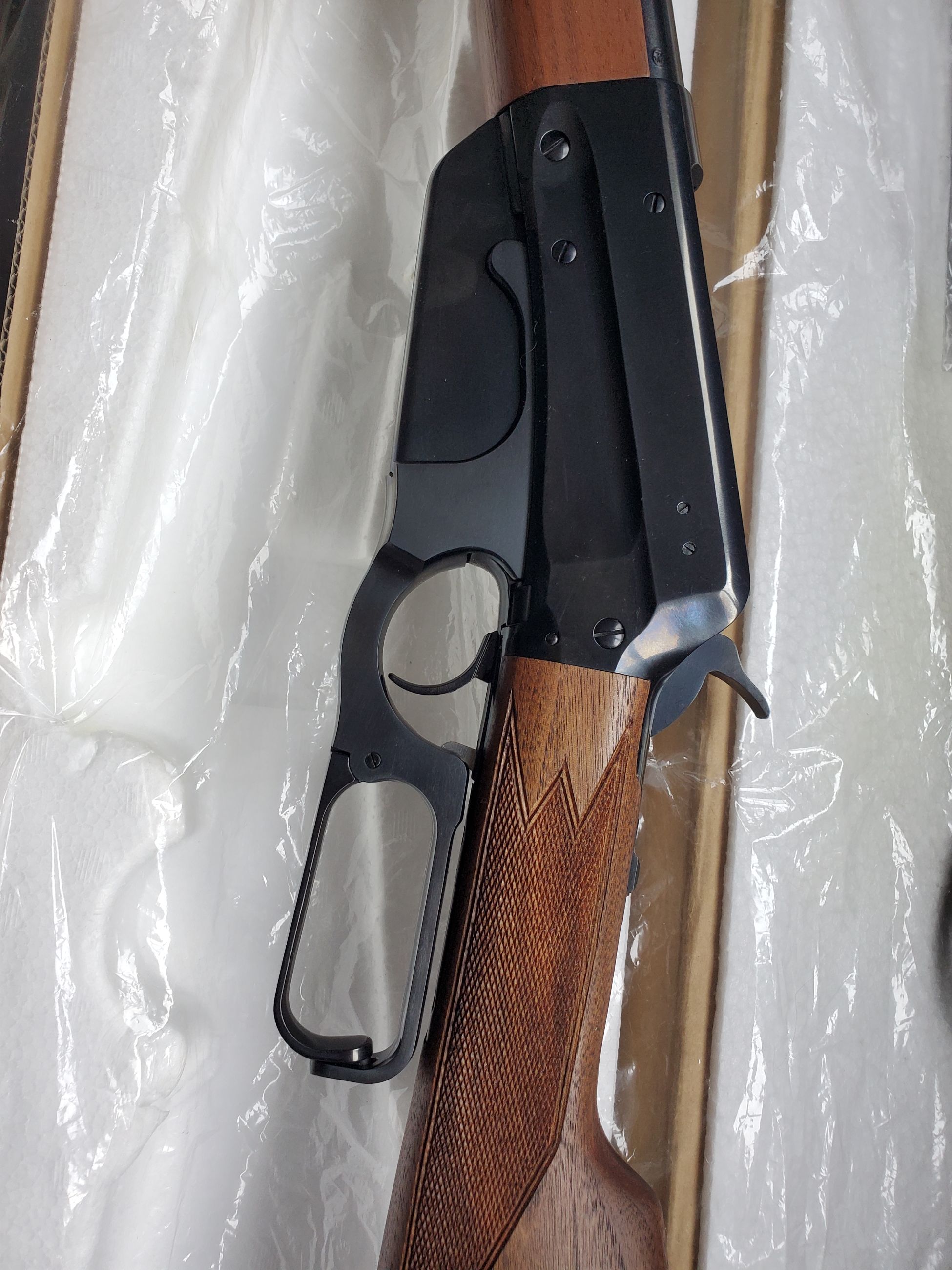 Photo of Winchester 1895 lever action in .405win unfired BNIB 