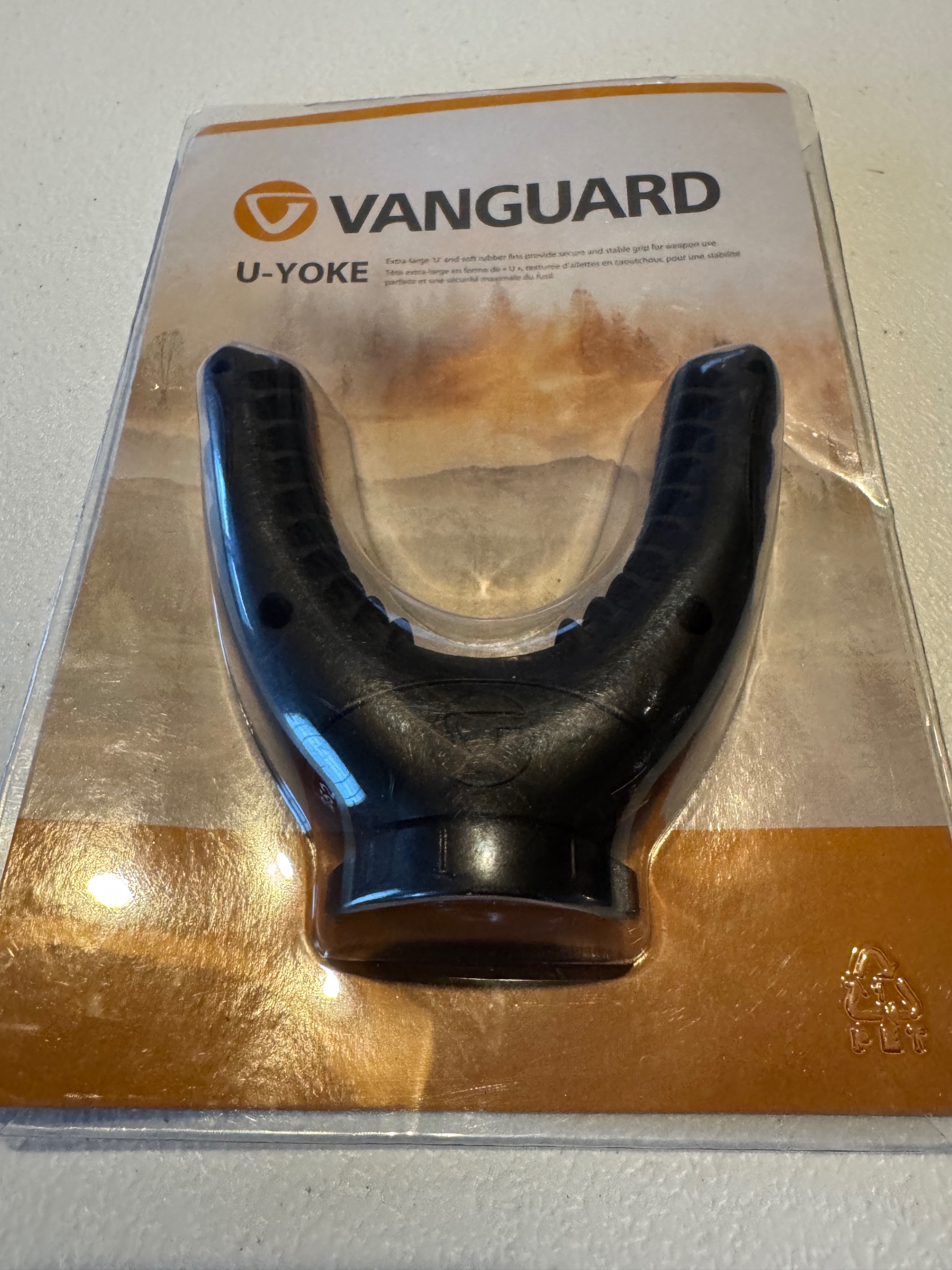 Photo of VANGUARD U-YOKE SHOOTING SUPPORT FOR TRIPOD OR MONOPOD