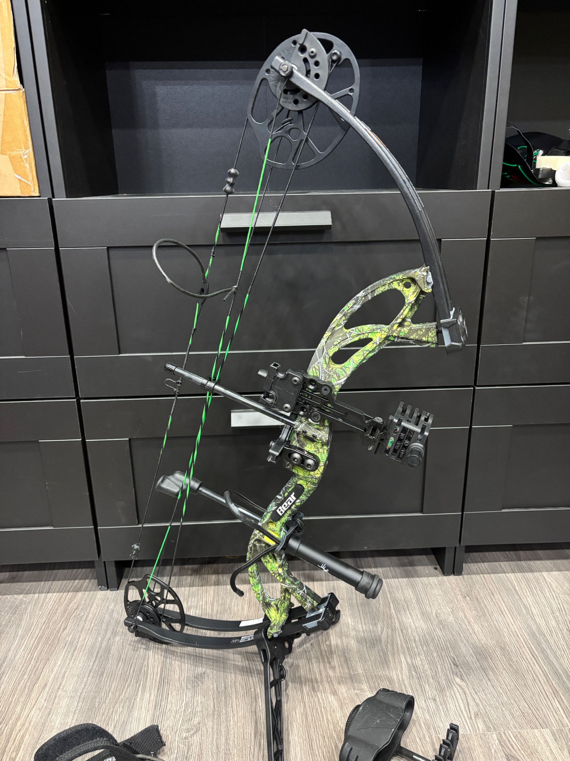 Photo of Bear Cruzer G2 Compound Bow
