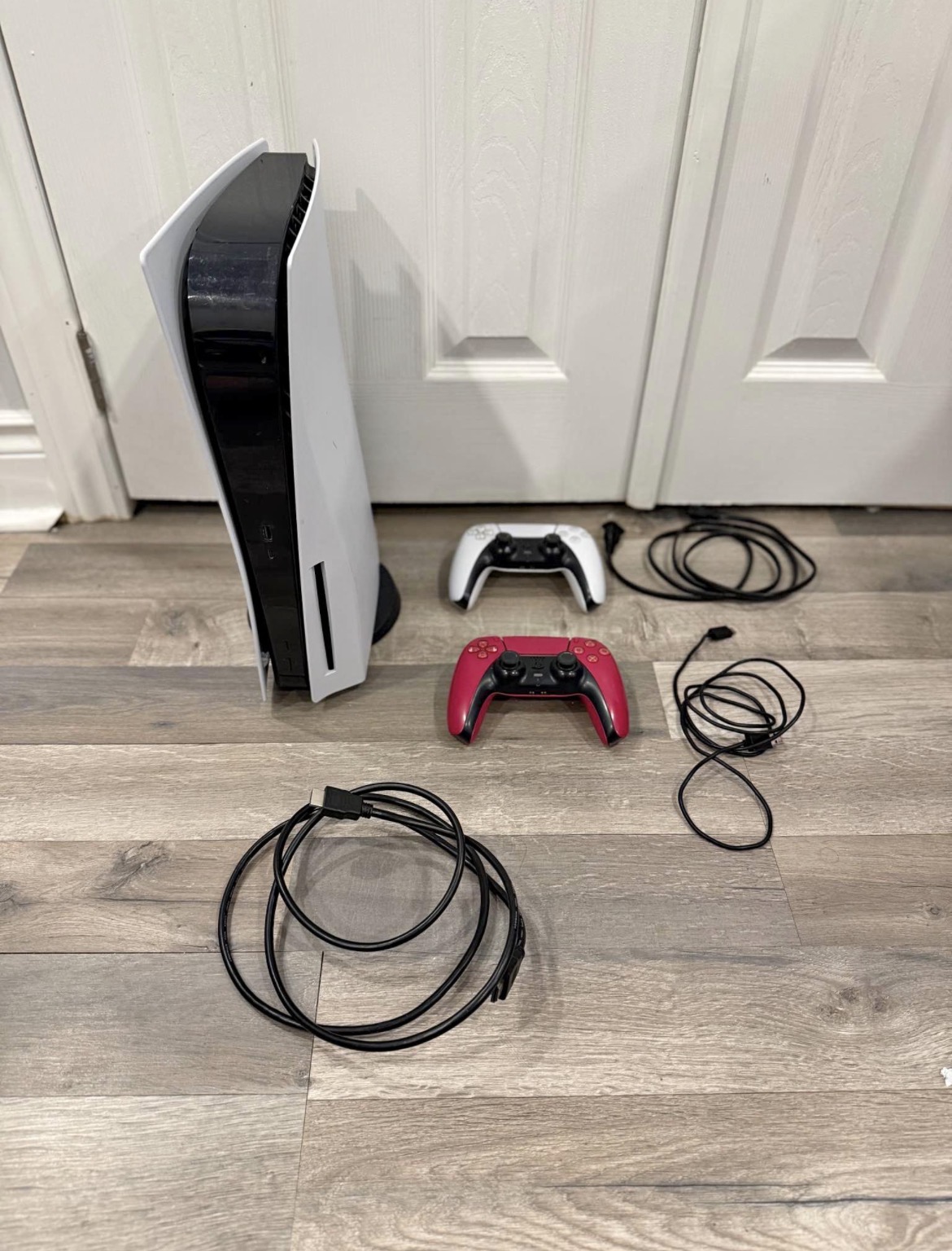 Photo of PS5 Disc edition + 2 controllers and cables