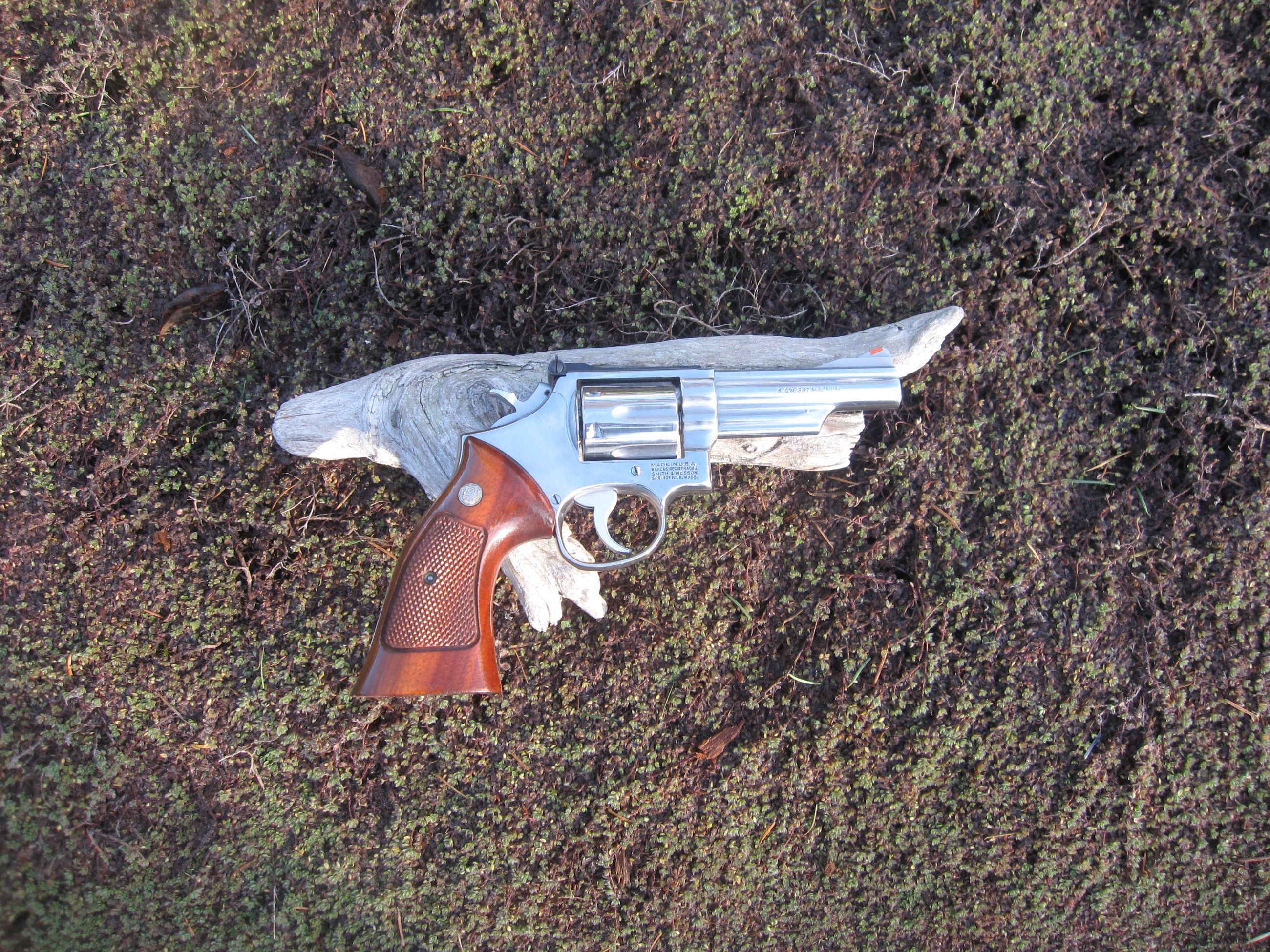 Photo of S&W K Frame Square Butt Factory Target Grips