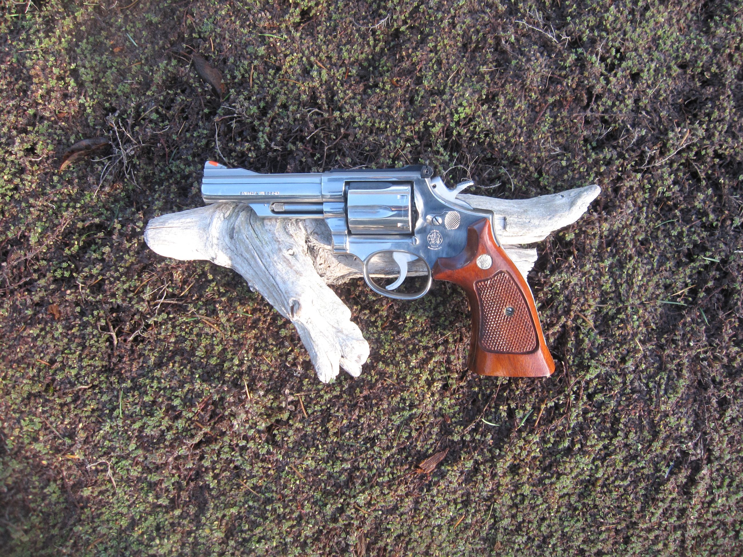 Photo of S&W K Frame Square Butt Factory Target Grips