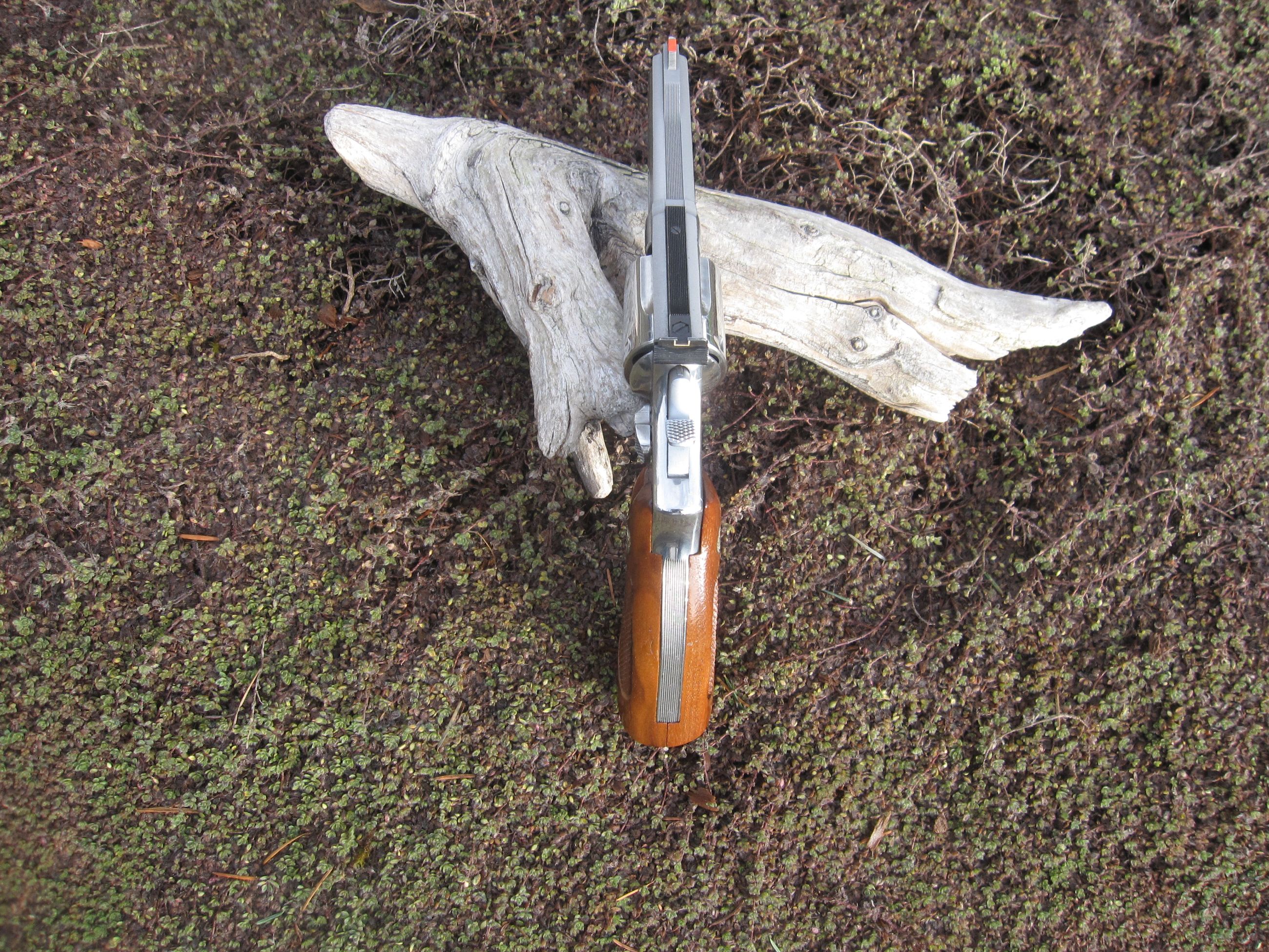 Photo of S&W K Frame Square Butt Factory Target Grips