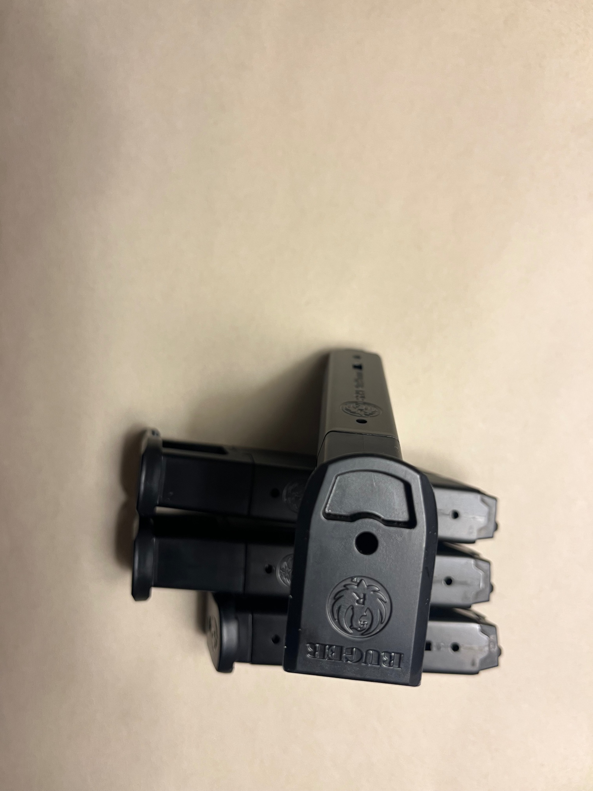 Photo of Ruger SR9 Magazine 9 mm, 10 Round, BLK