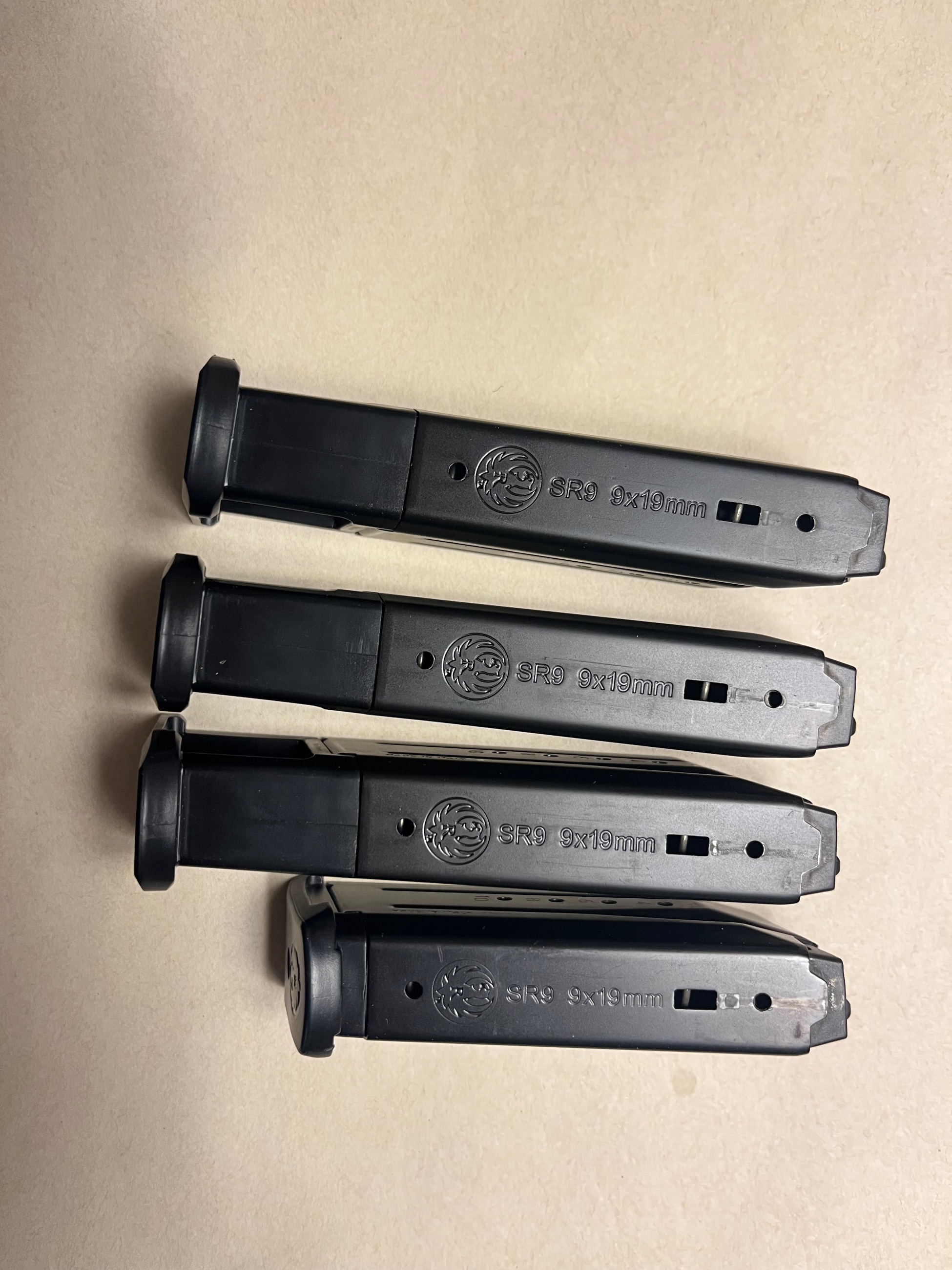 Photo of Ruger SR9 Magazine 9 mm, 10 Round, BLK