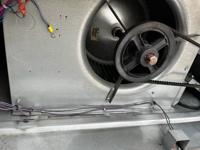 Photo of Carrier 7.5 Ton Rooftop HVAC Unit – Excellent Working Condition