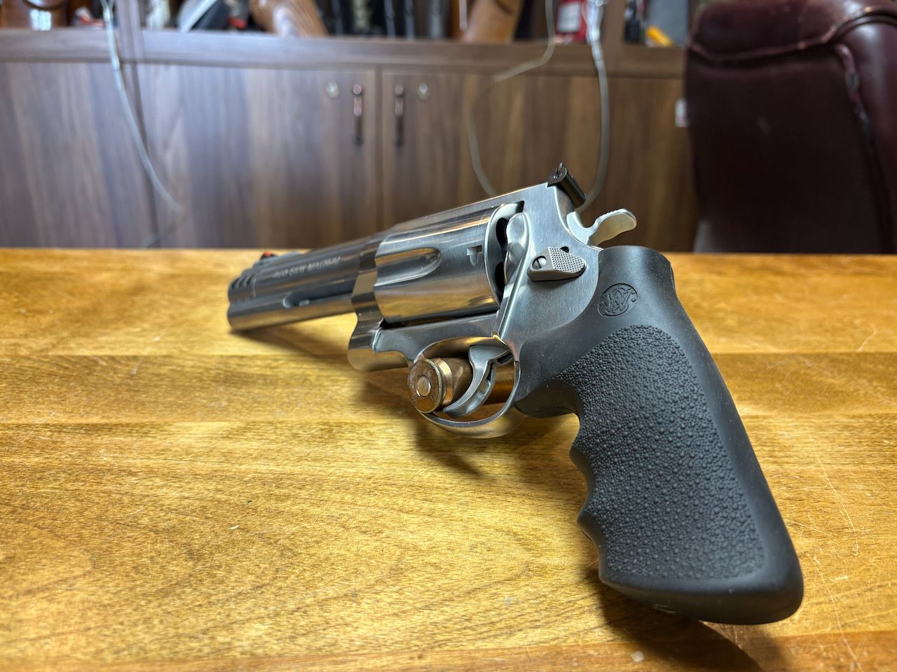 Photo of Smith and Wesson 460V .460 S&W