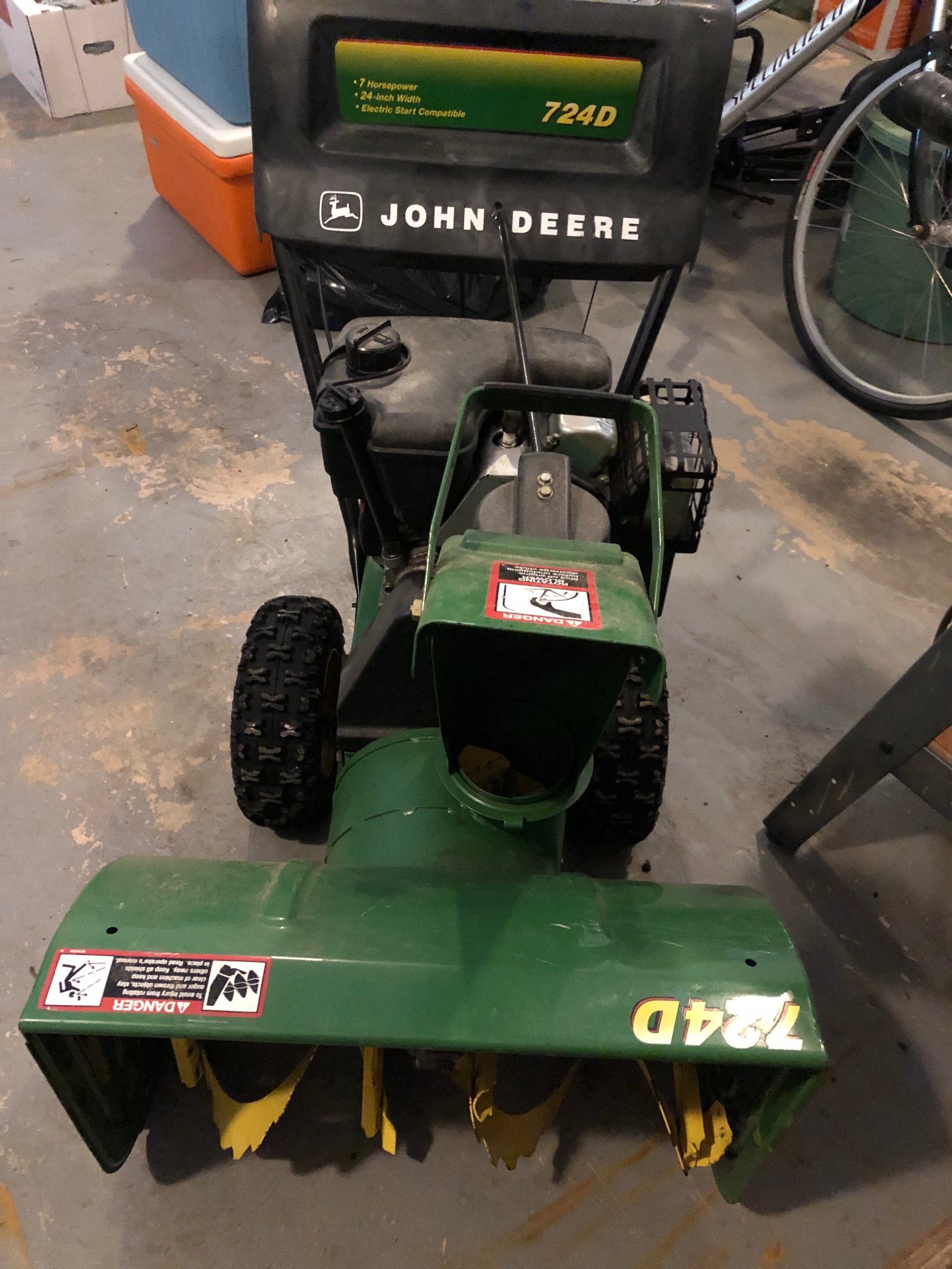 Photo of John Deere 724D snowblower