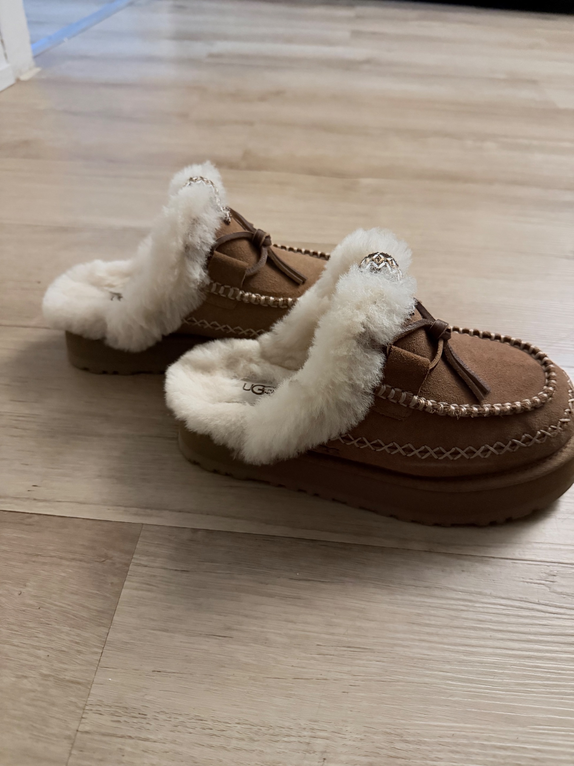 Photo of Ugg slippers 