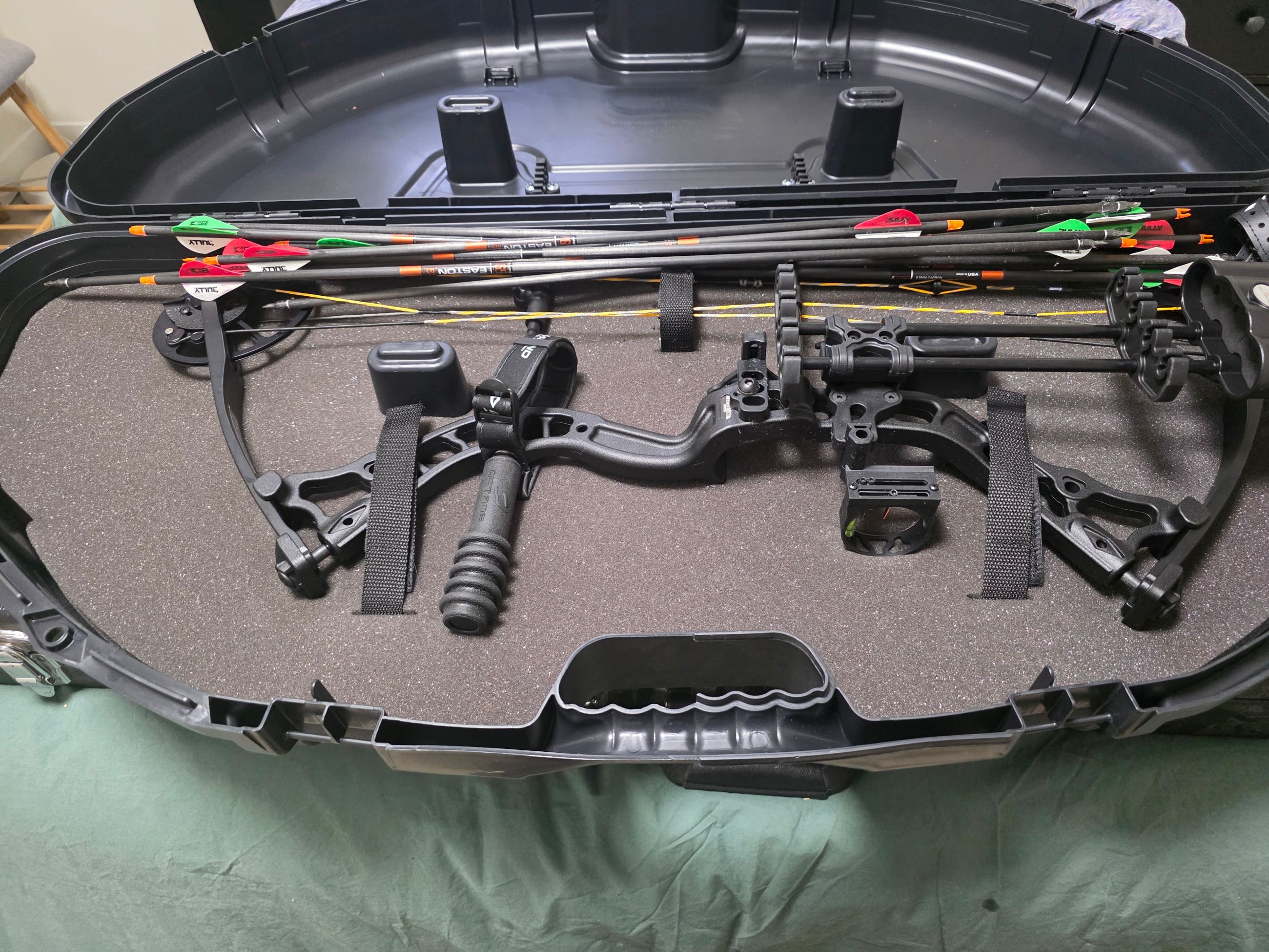 Photo of Diamond 305 compound bow