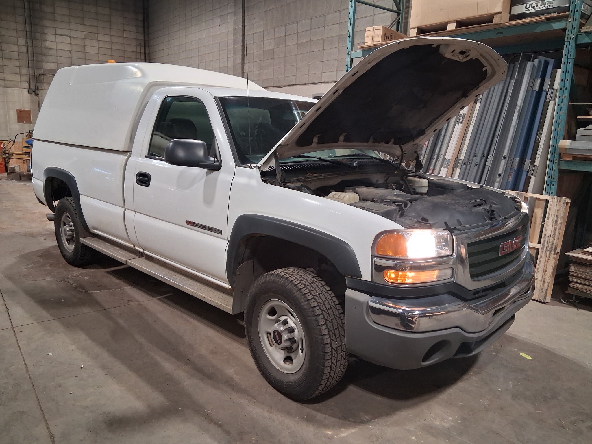 Photo of 2006 gmc 2500 HD 195k