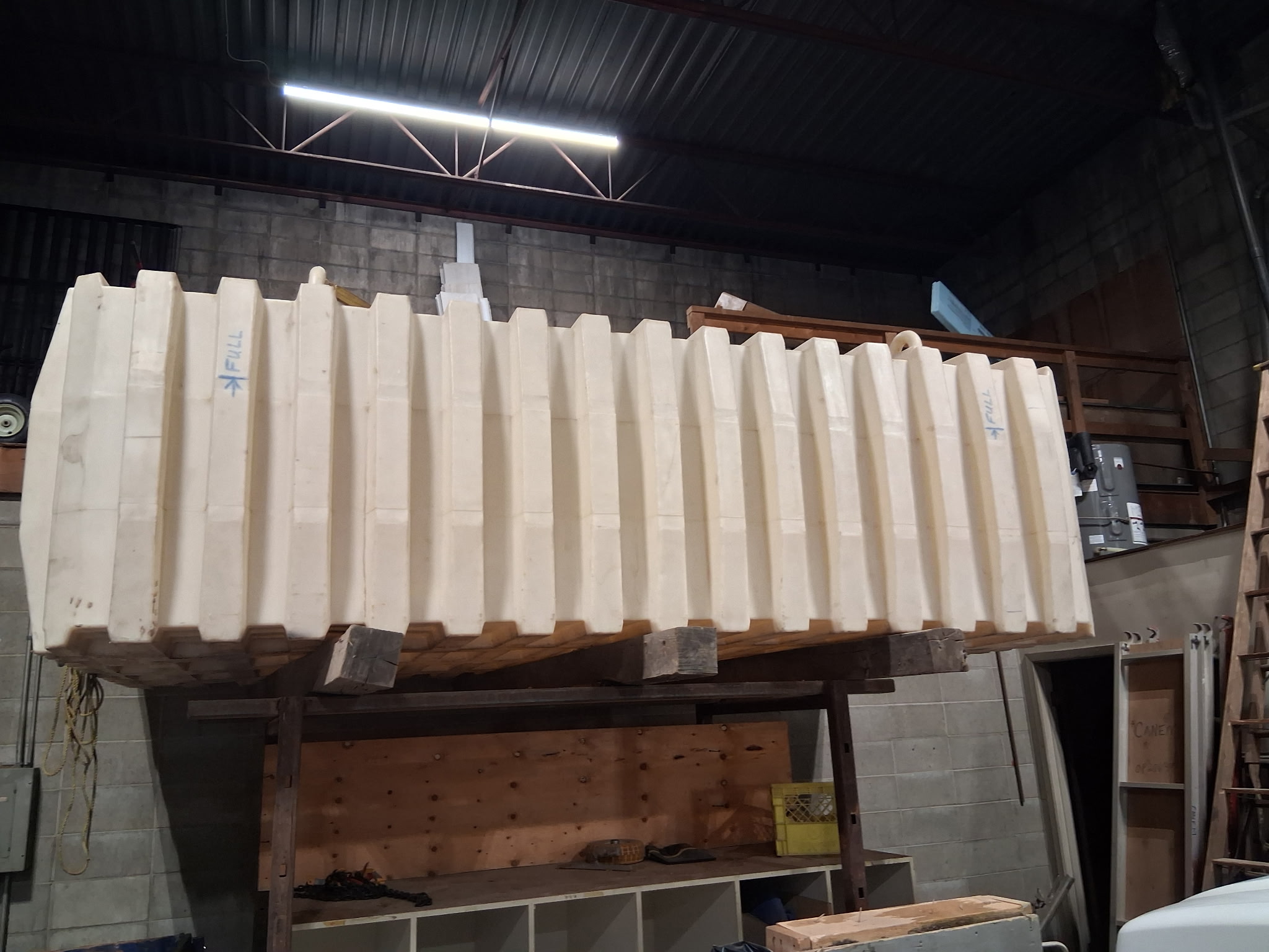 Photo of 1988 gmc sanding / water / deck truck