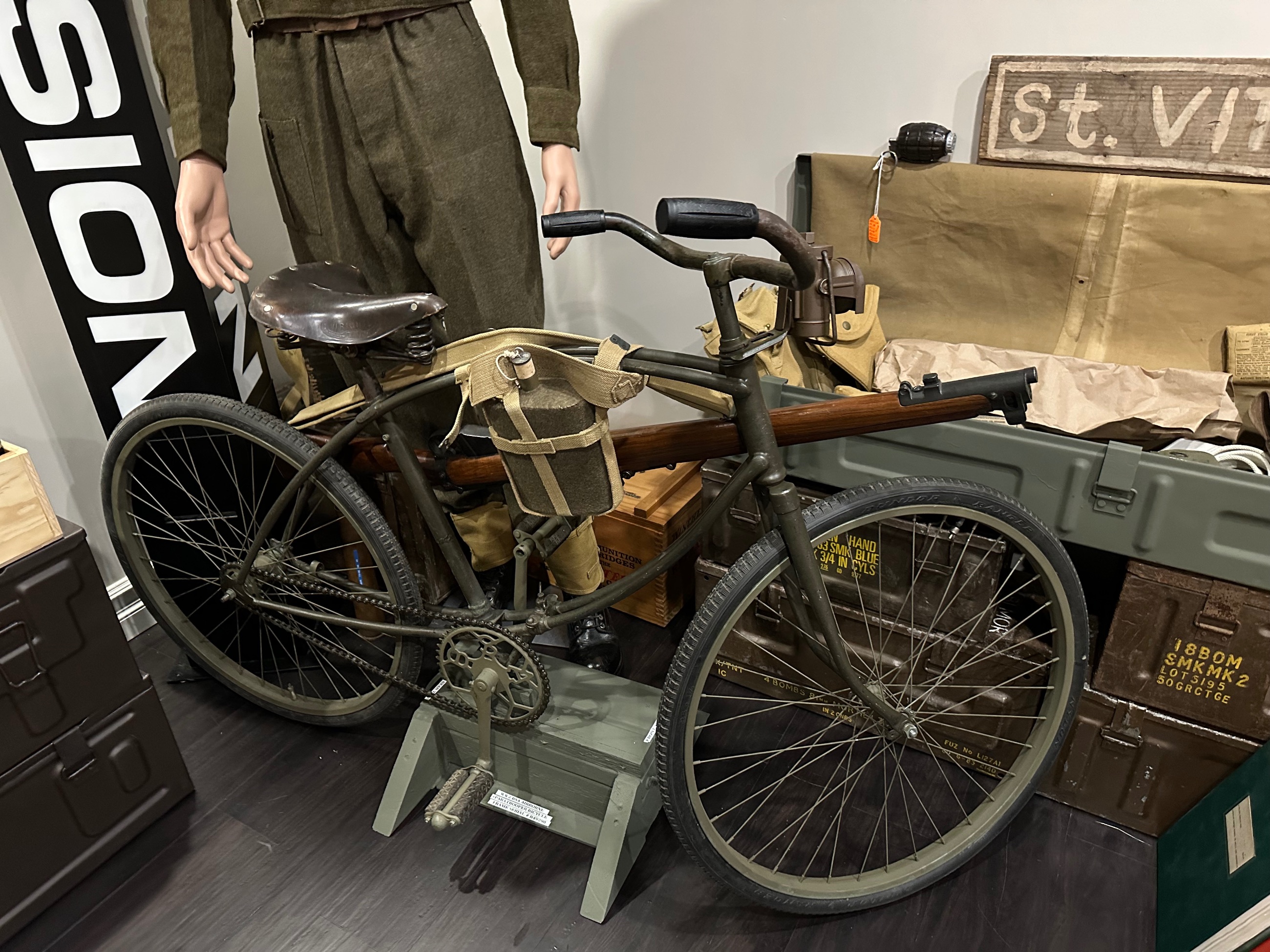 Photo of WW2 1943 BSA Paratrooper folding bike