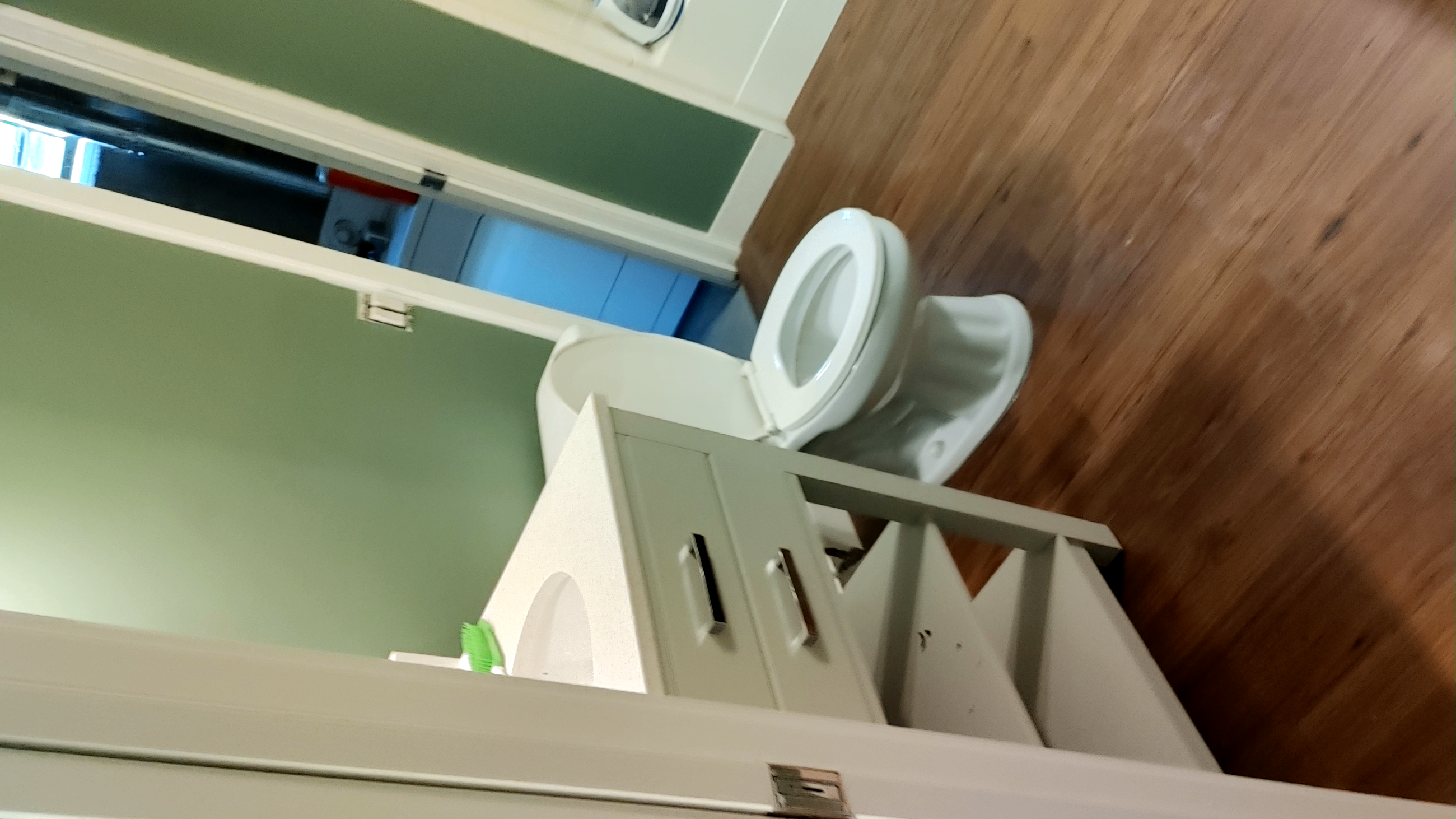 Photo of Carpenter available