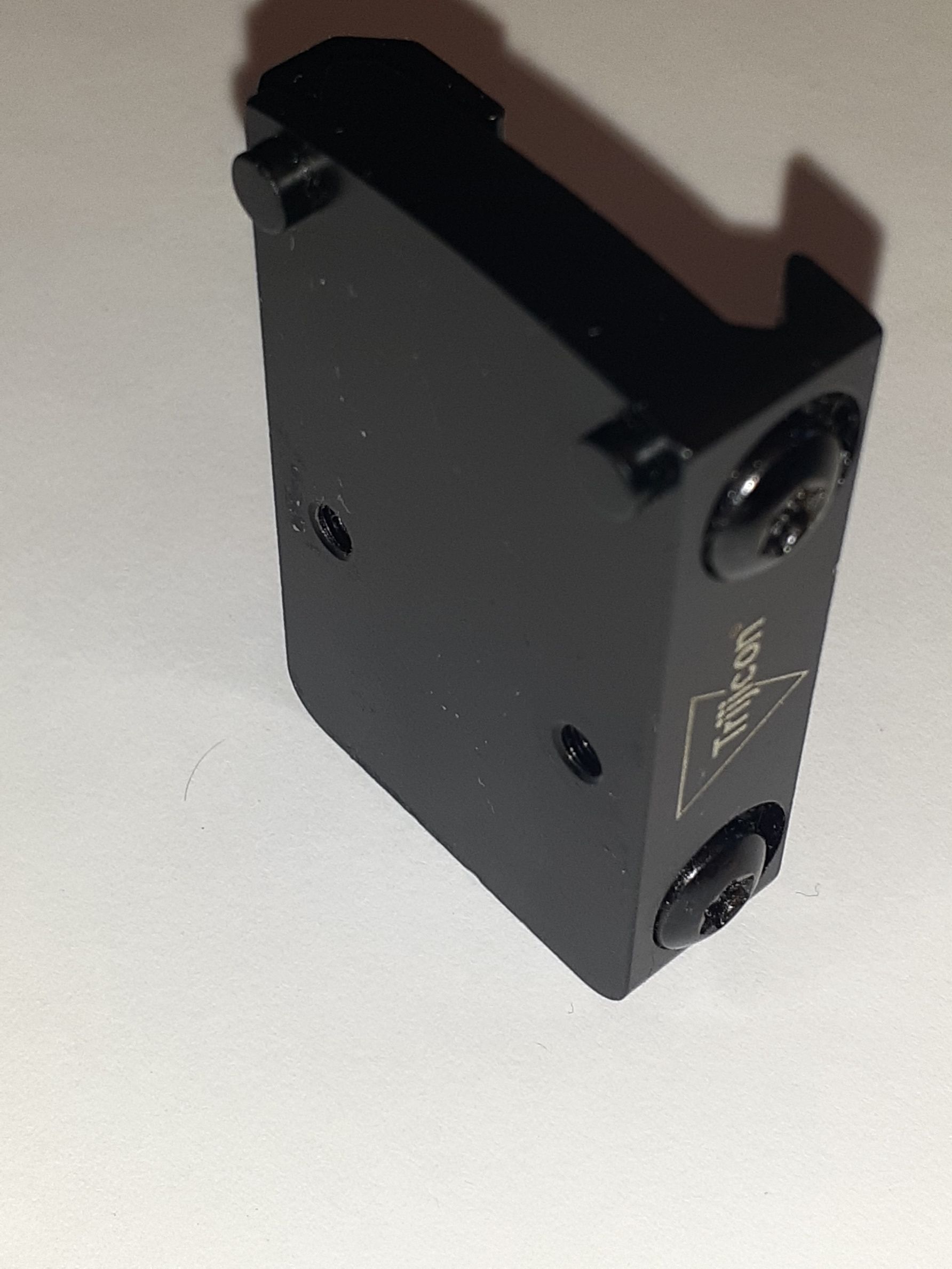 Photo of Trijicon RMR/SRO ® Footprint Quick Release Low Mount with Trijicon Q-LOC™ Technology 