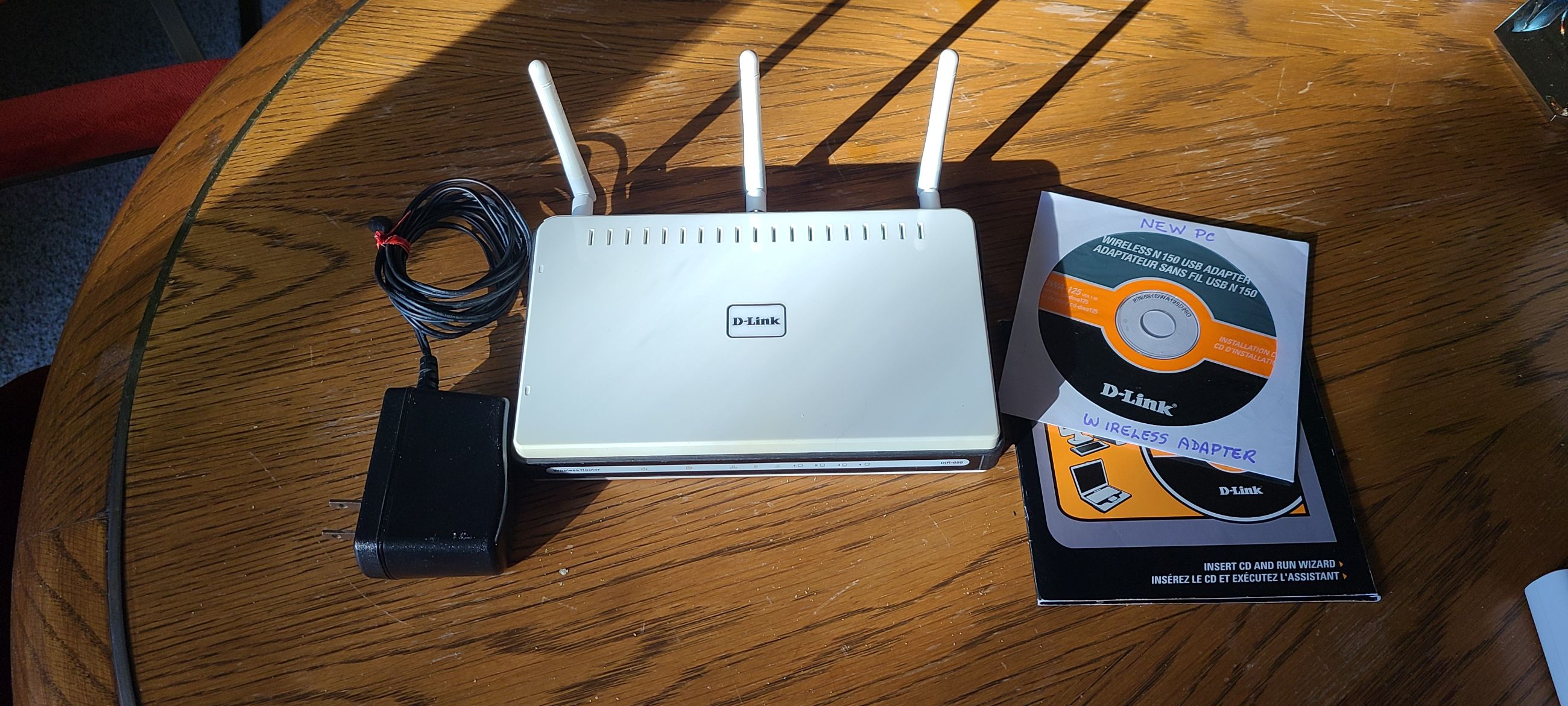 Photo of D-Link Router & Remote Extension Stations