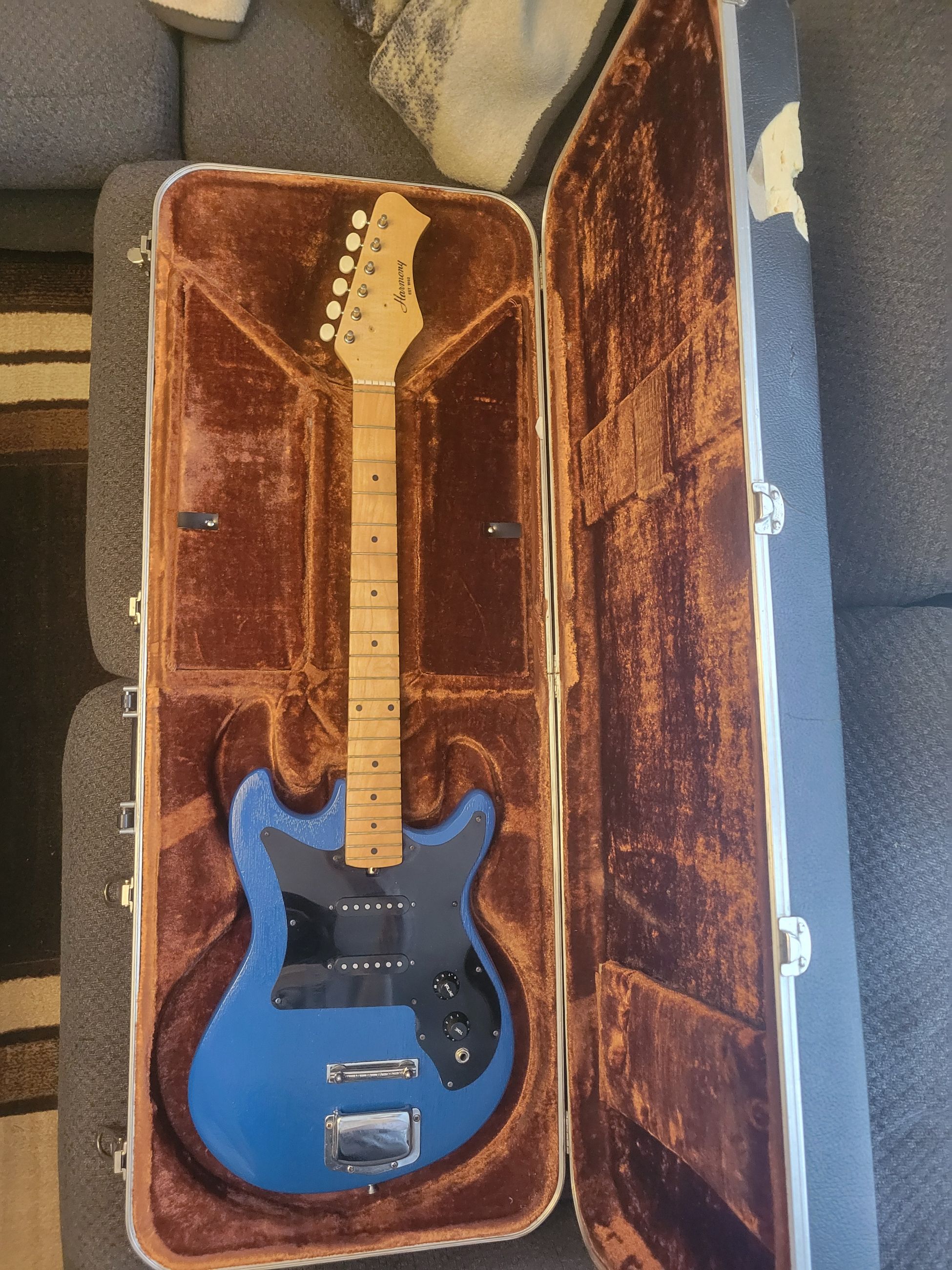 Photo of Harmony Electric Guitar (READ DESCRIPTION BEFORE CONTACTING)