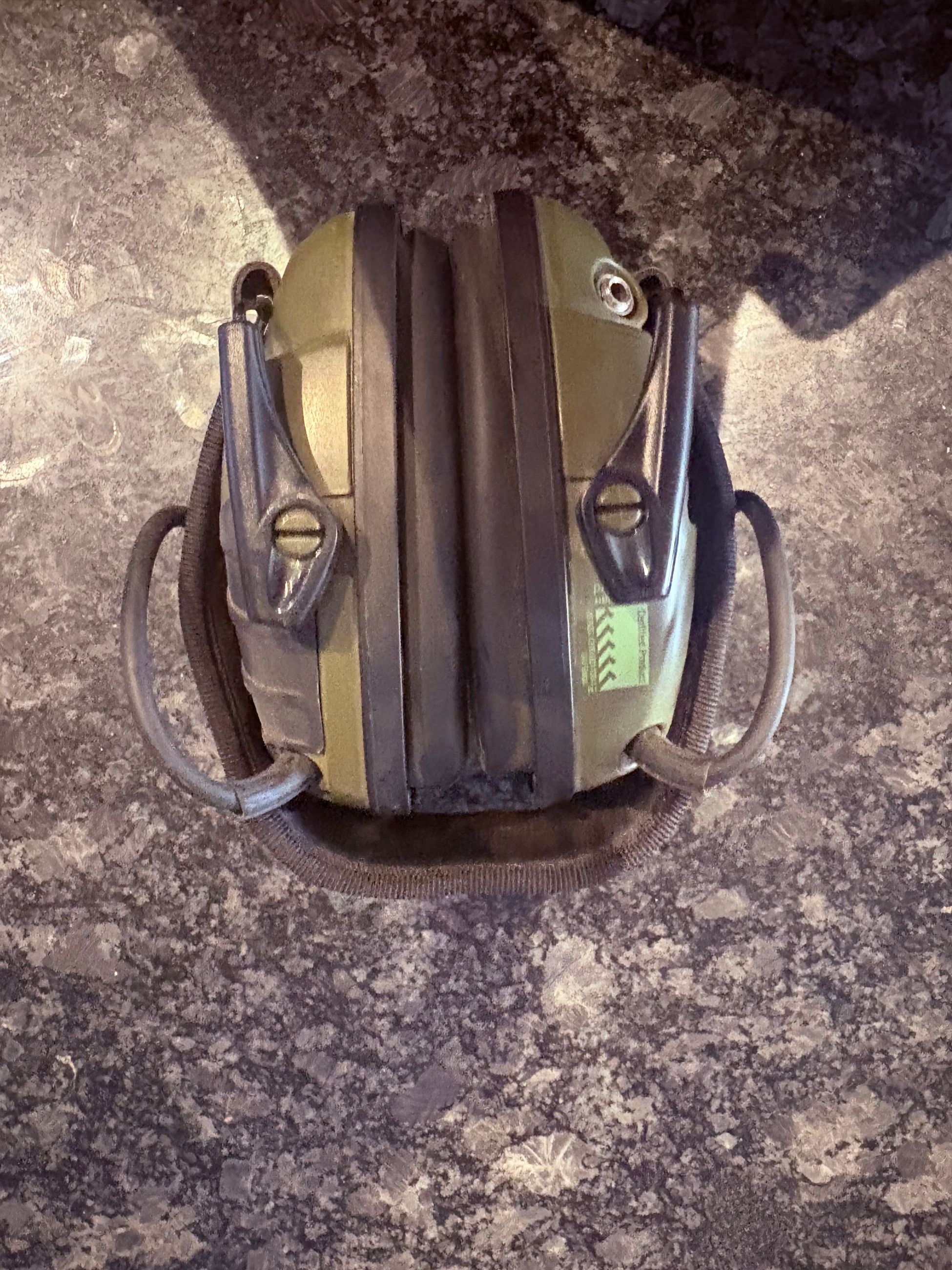 Photo of Howard Leight NR22 Earmuffs