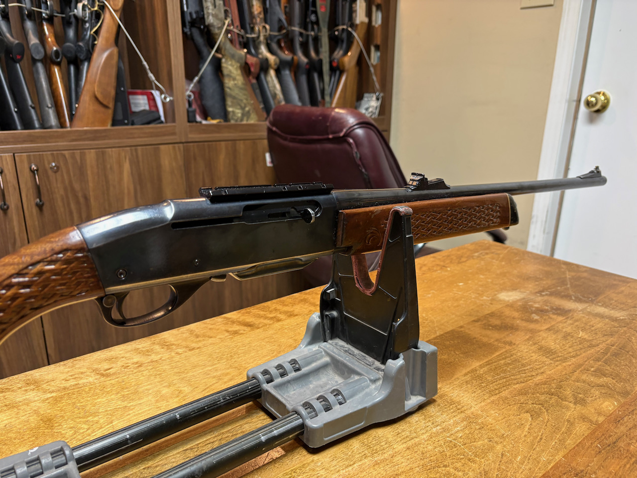 Photo of Remington 742 Woodsmaster BDL Deluxe .30-06