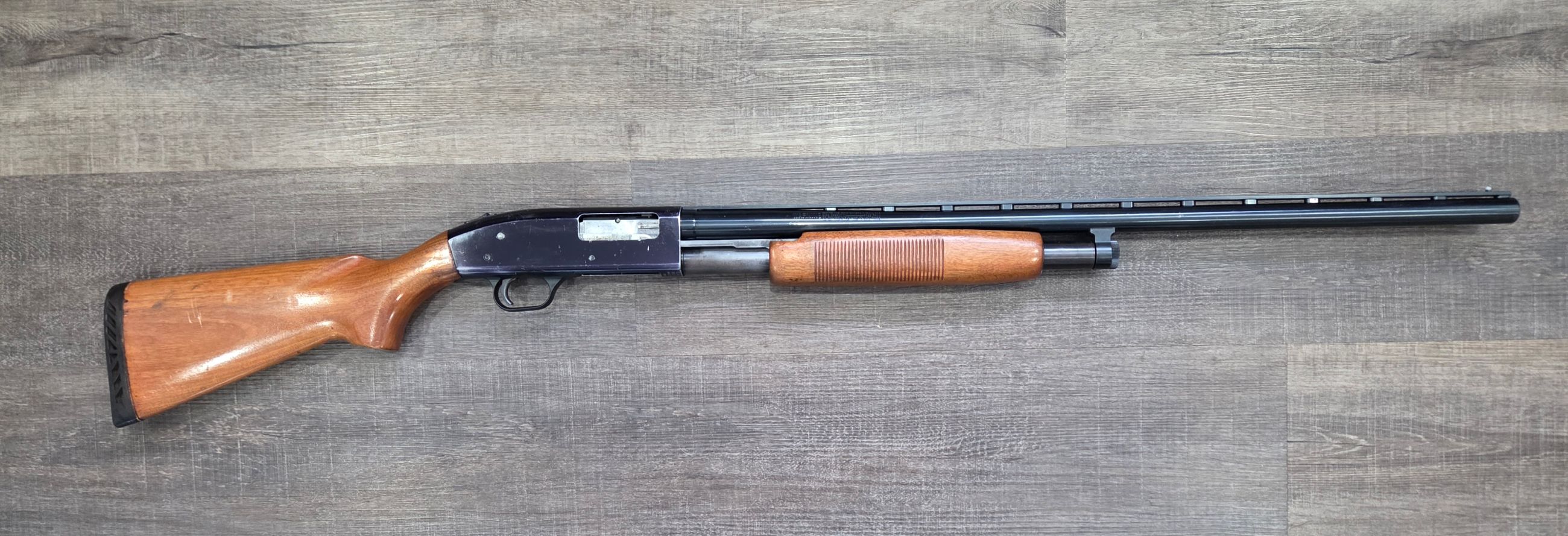 Photo of Mossberg 400G pump action 12 gauge