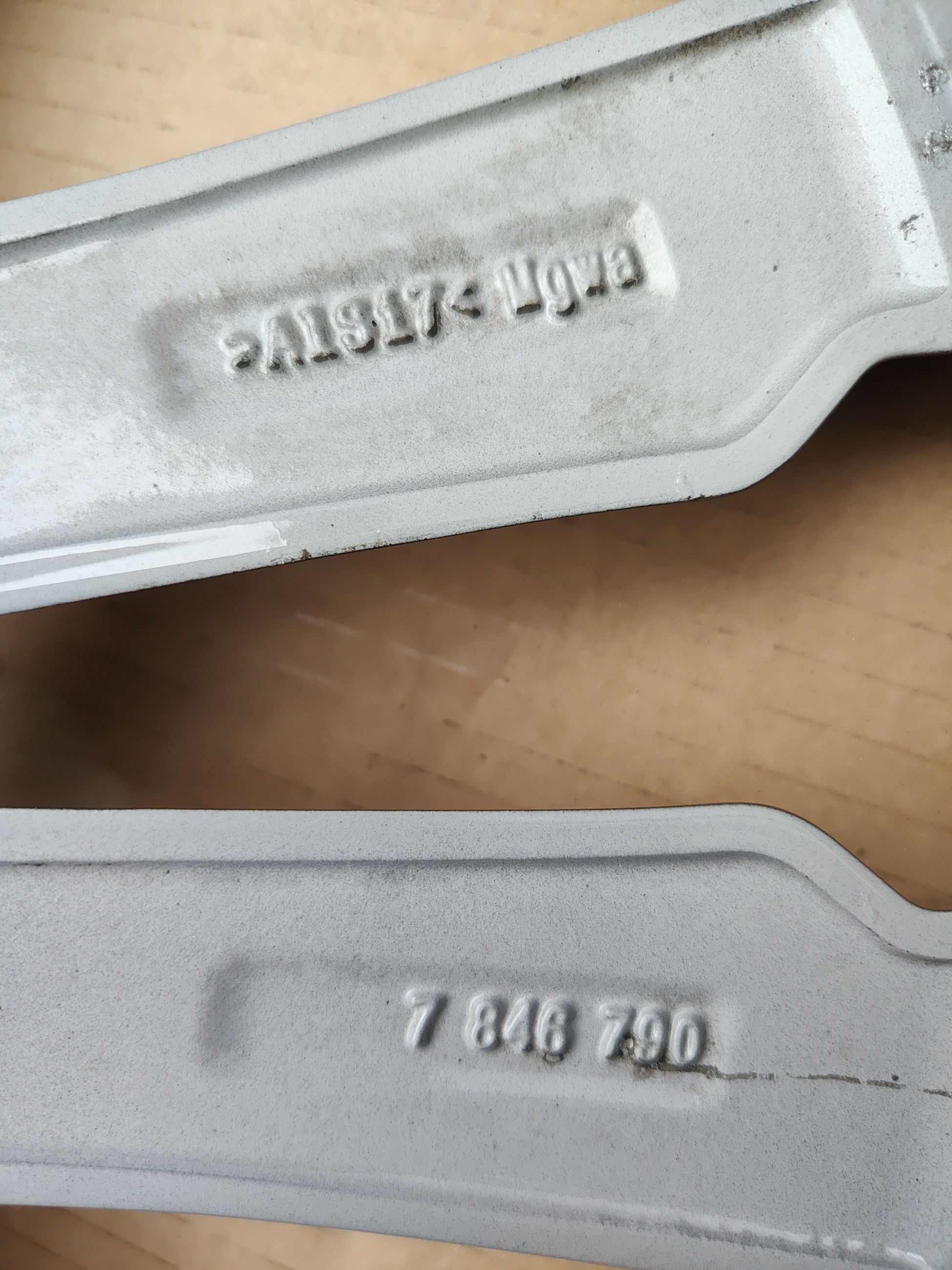 FS: ONE OEM 2014 and up BMW X5 M PERFORMANCE 20inch ALLOY WHEEL - 9 - 1772222594175_IMG_20251118_113834_1~2