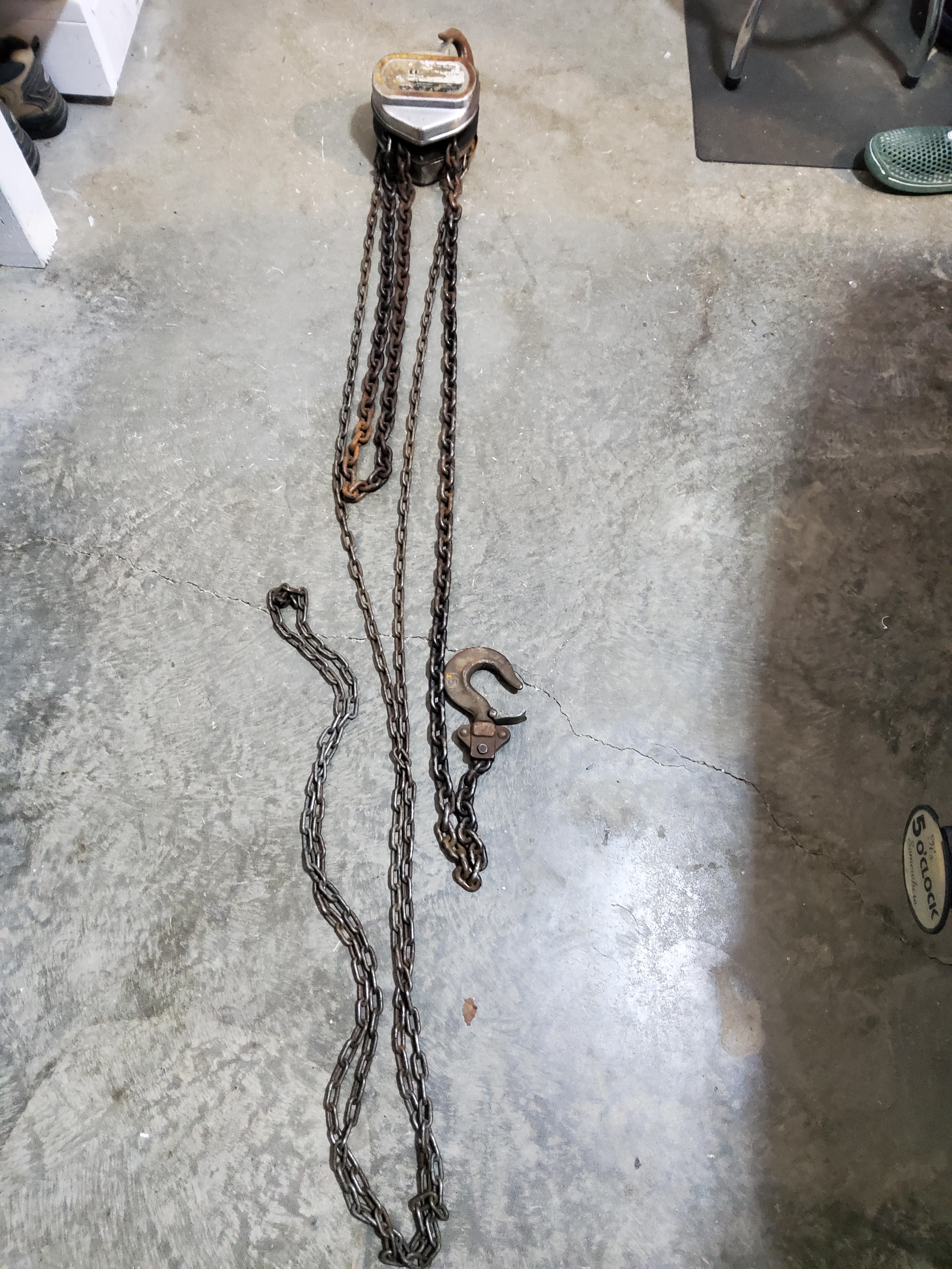 Photo of CHAIN HOIST