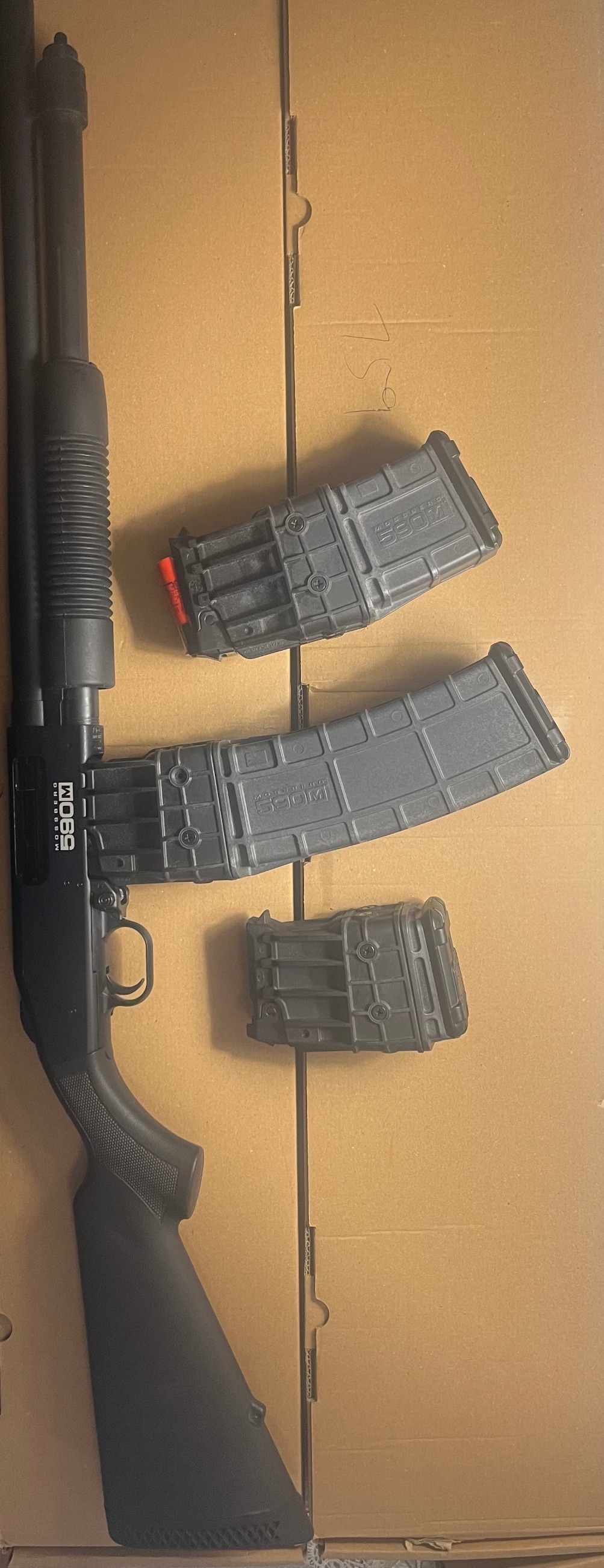 Photo of Mossberg 590M Pump Action Shot Gun 3 Mags