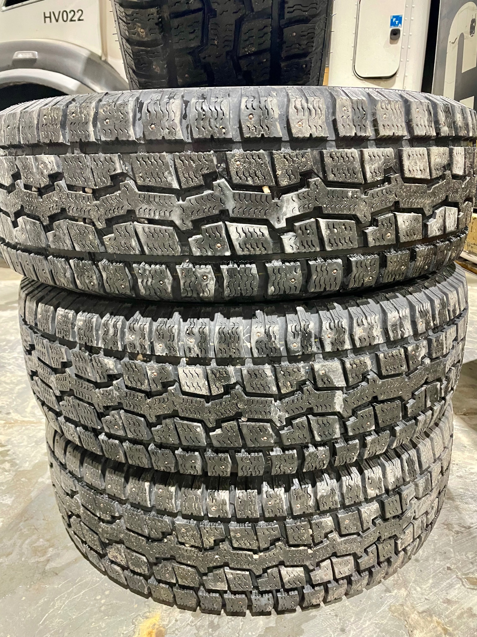 Photo of Ice Pro LT3 tires 275/70R18 *studded*