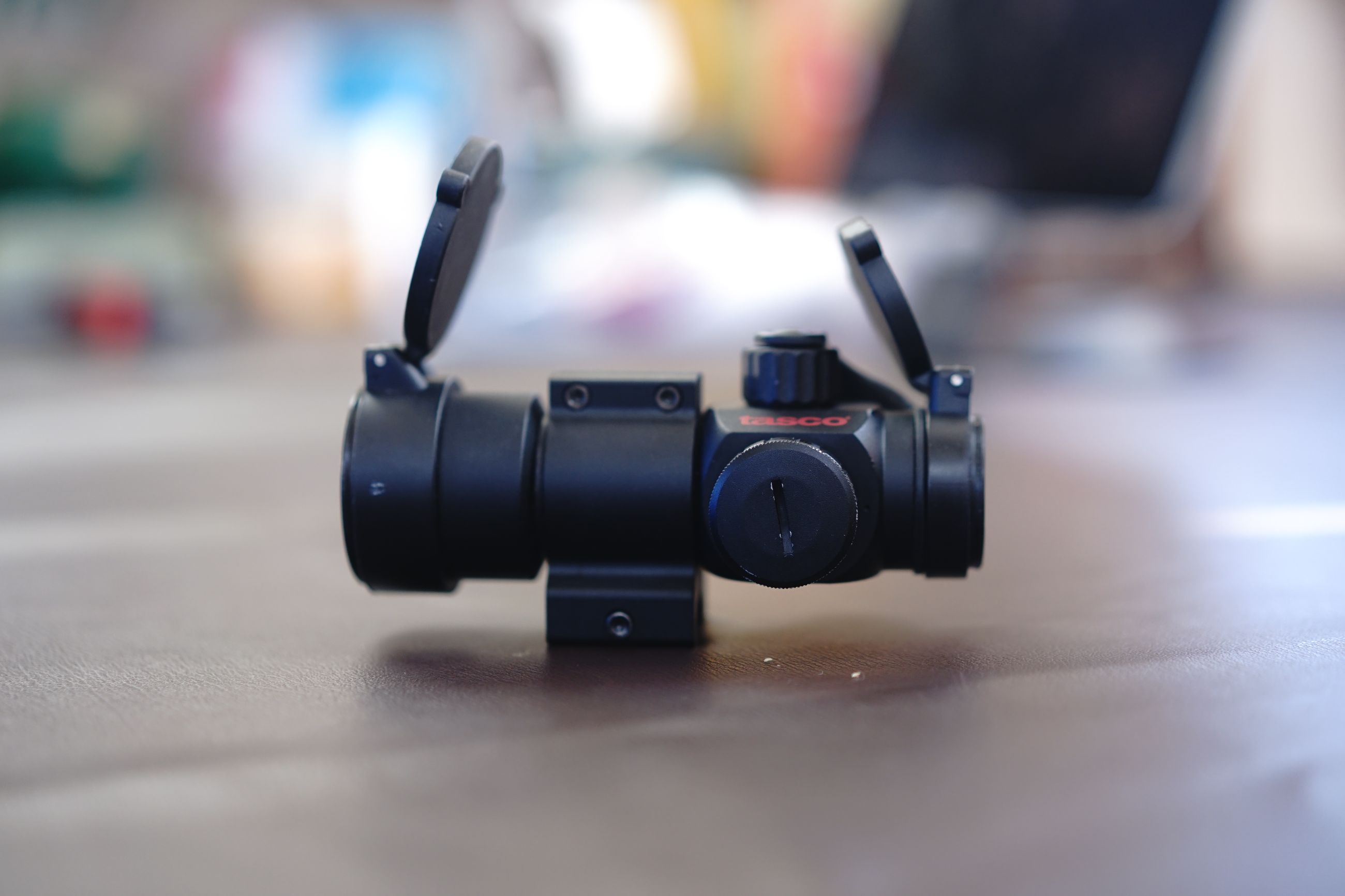 Photo of Tasco 1x 32mm ProPoint Red Dot Scope