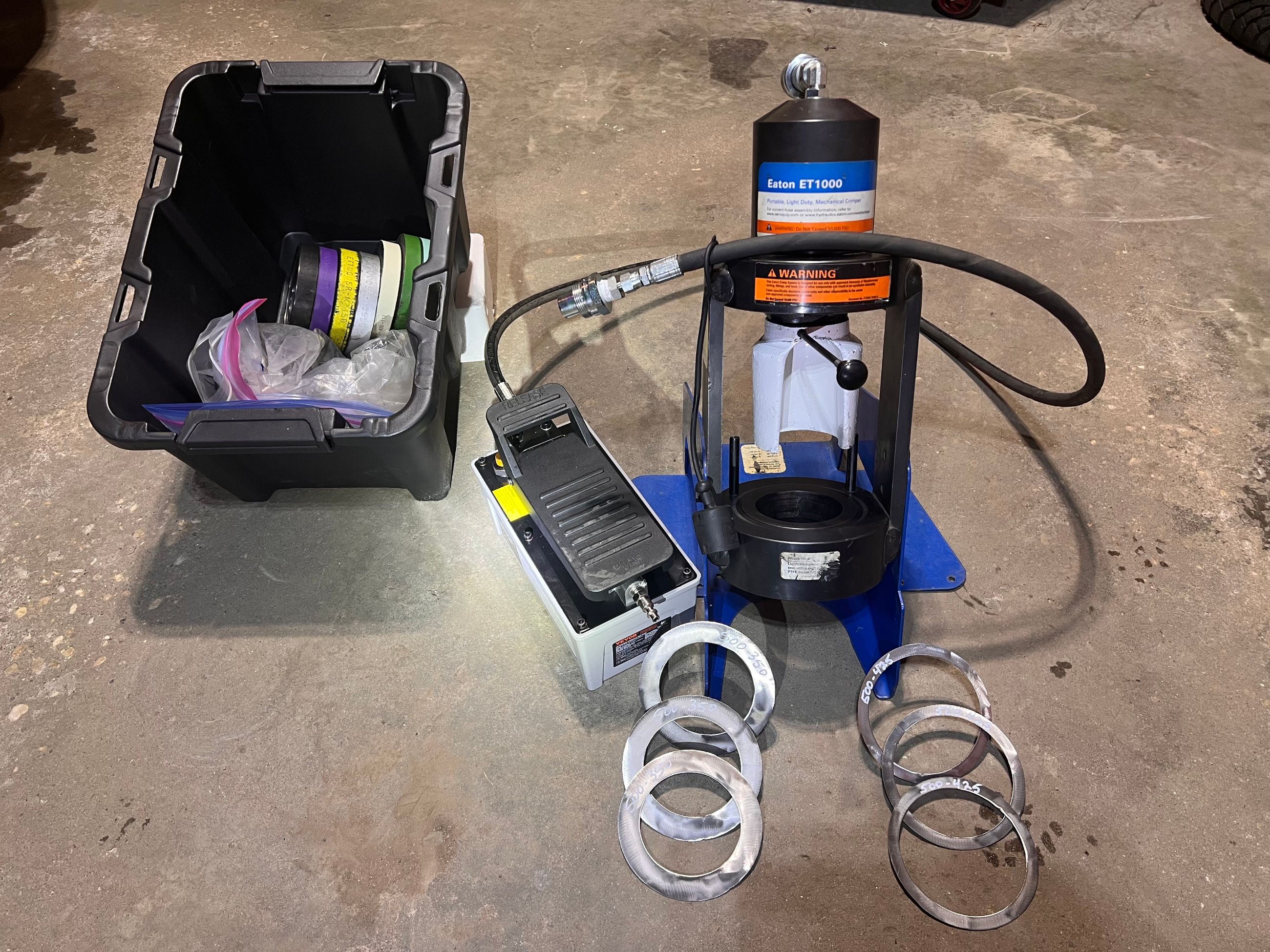 Photo of hydraulic hose crimper