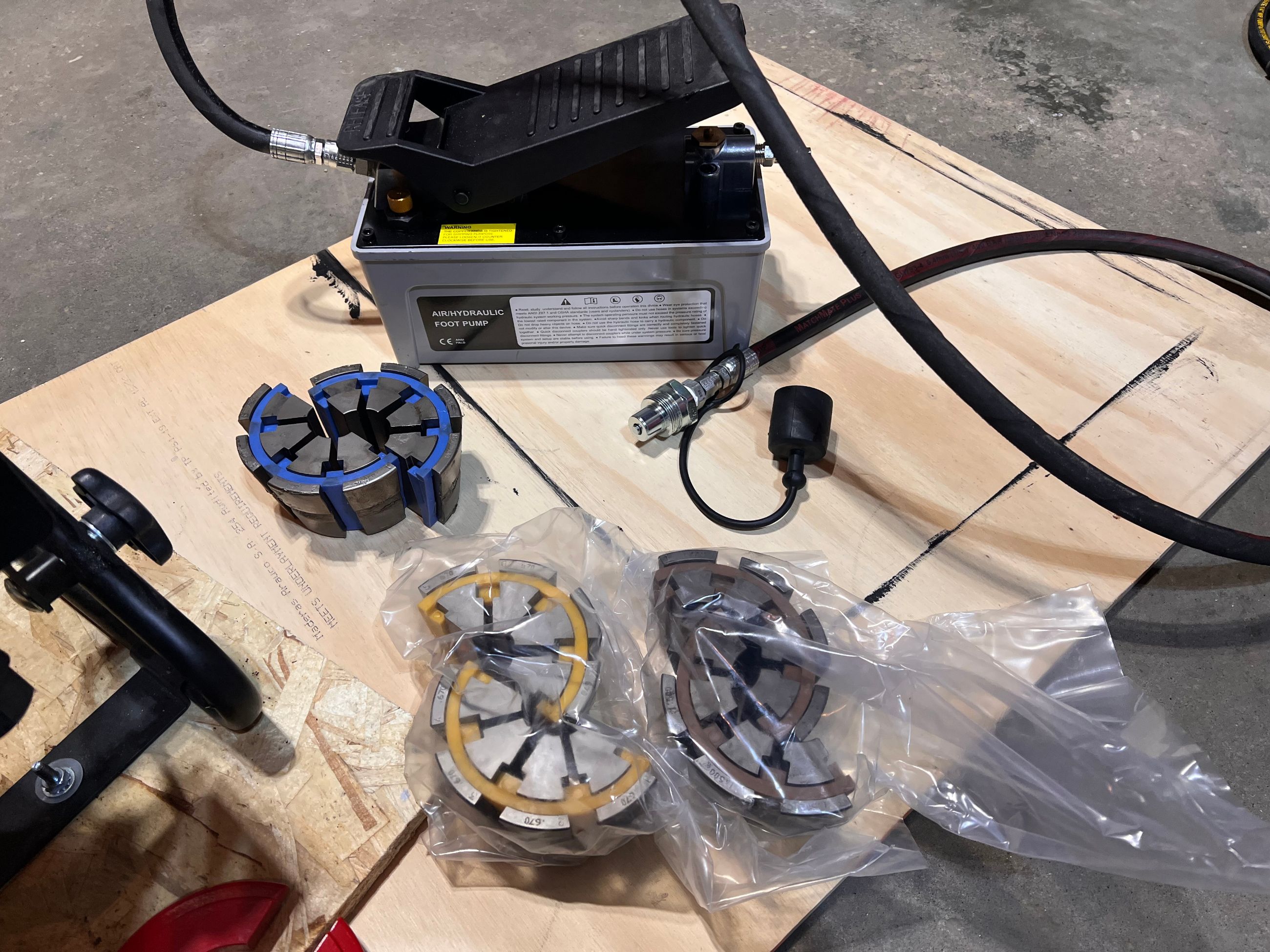 Photo of Custom Crimp Hydraulic hose crimper - Ready to use