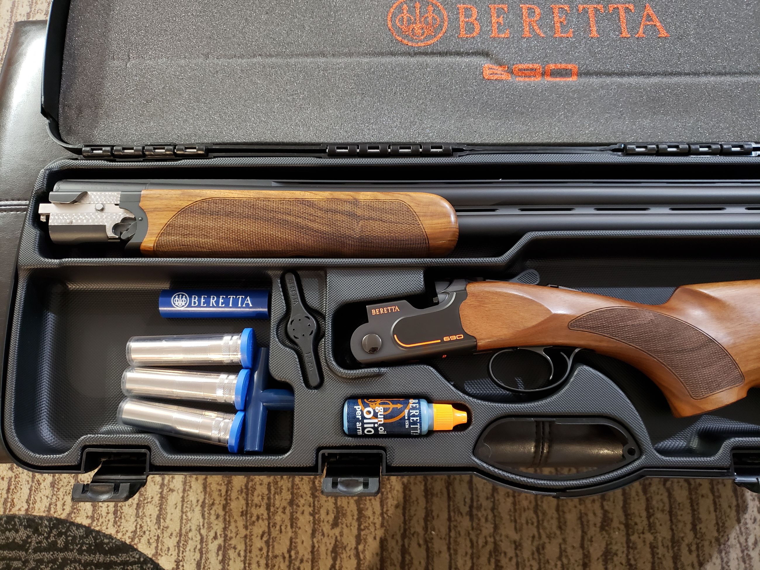Photo of *Excellent* Beretta 690 Competition (Sporting) 30" Black Edition Over & Under Shotgun