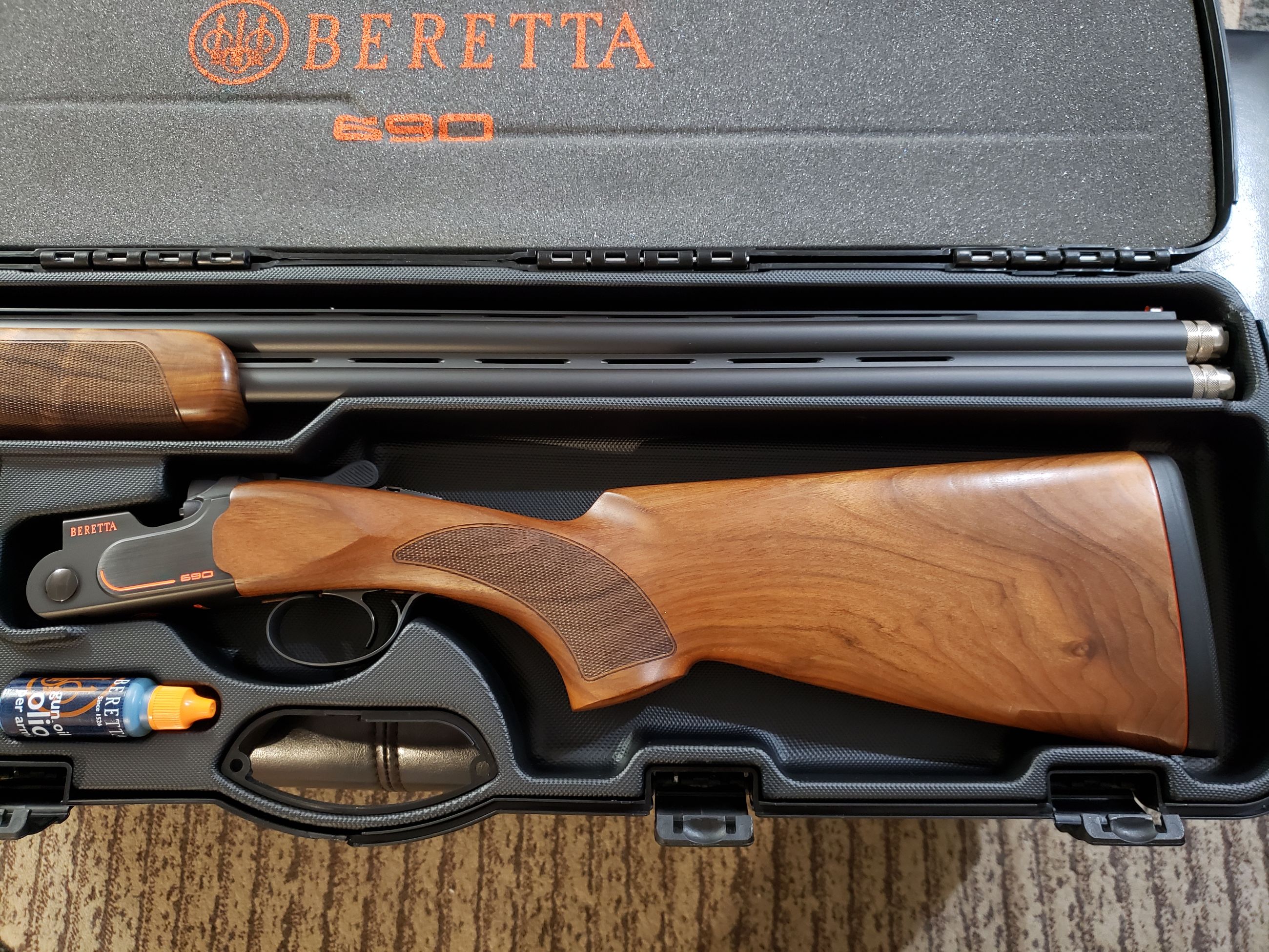 Photo of *Excellent* Beretta 690 Competition (Sporting) 30" Black Edition Over & Under Shotgun