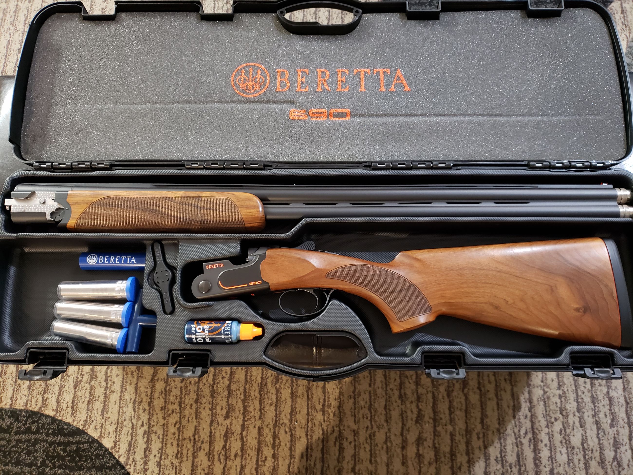 Photo of *Excellent* Beretta 690 Competition (Sporting) 30" Black Edition Over & Under Shotgun