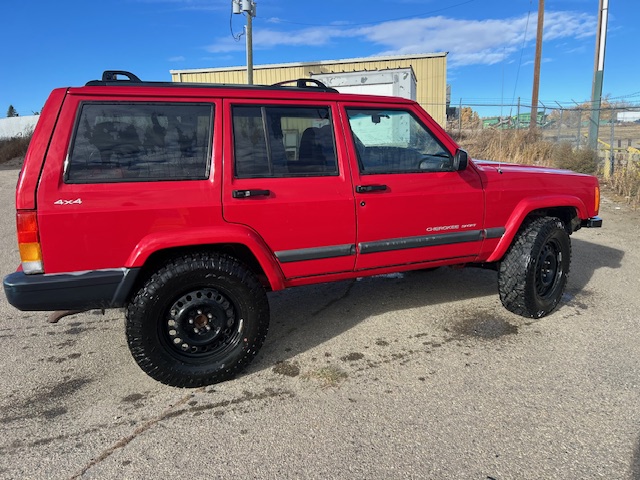 Photo of 2001 Jeep Cherokee 4X4 Sport, 4.0, 6 cyl,  auto, *extra's. 