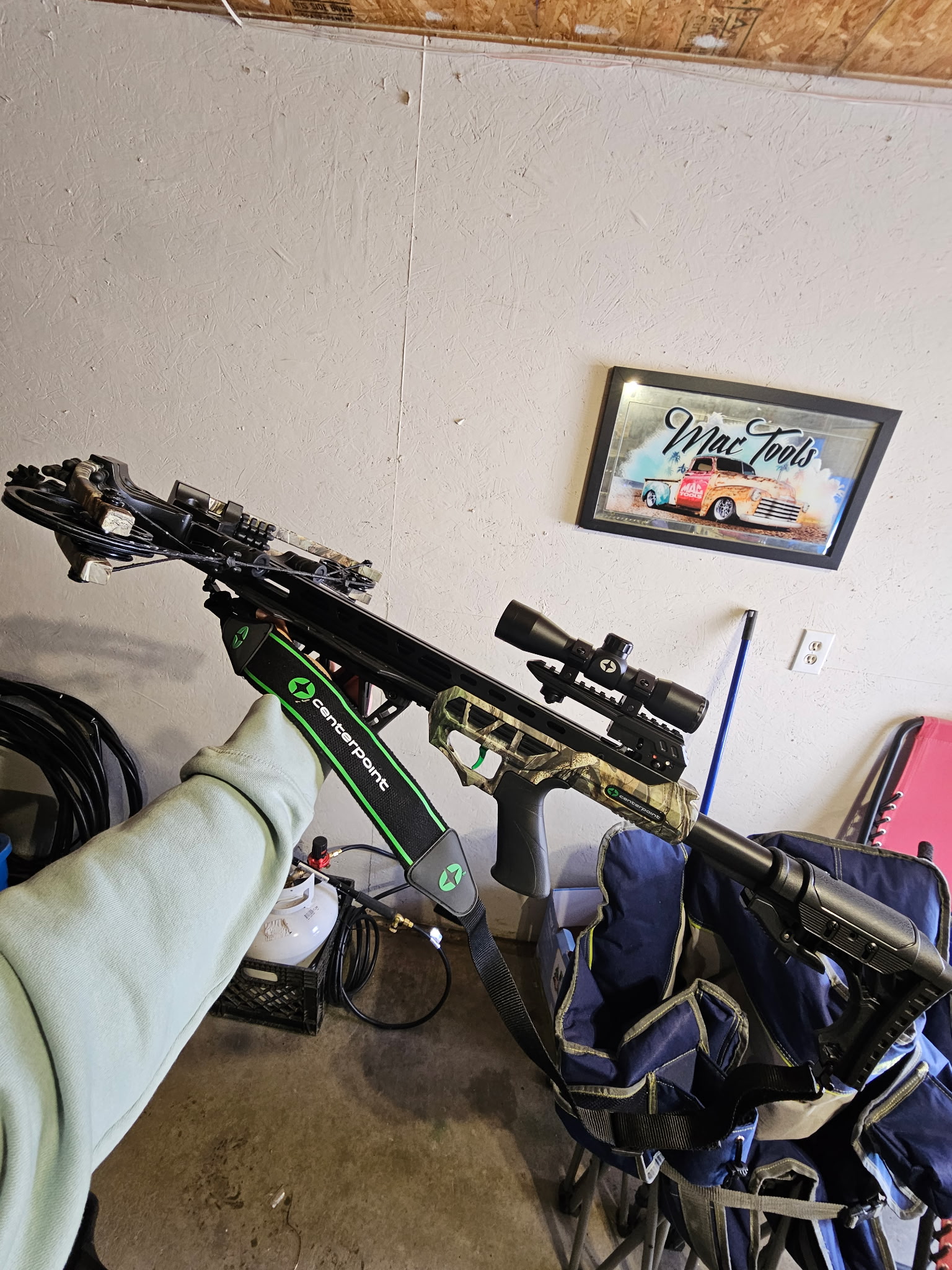 Photo of Centerpoint amped 425 crossbow setup