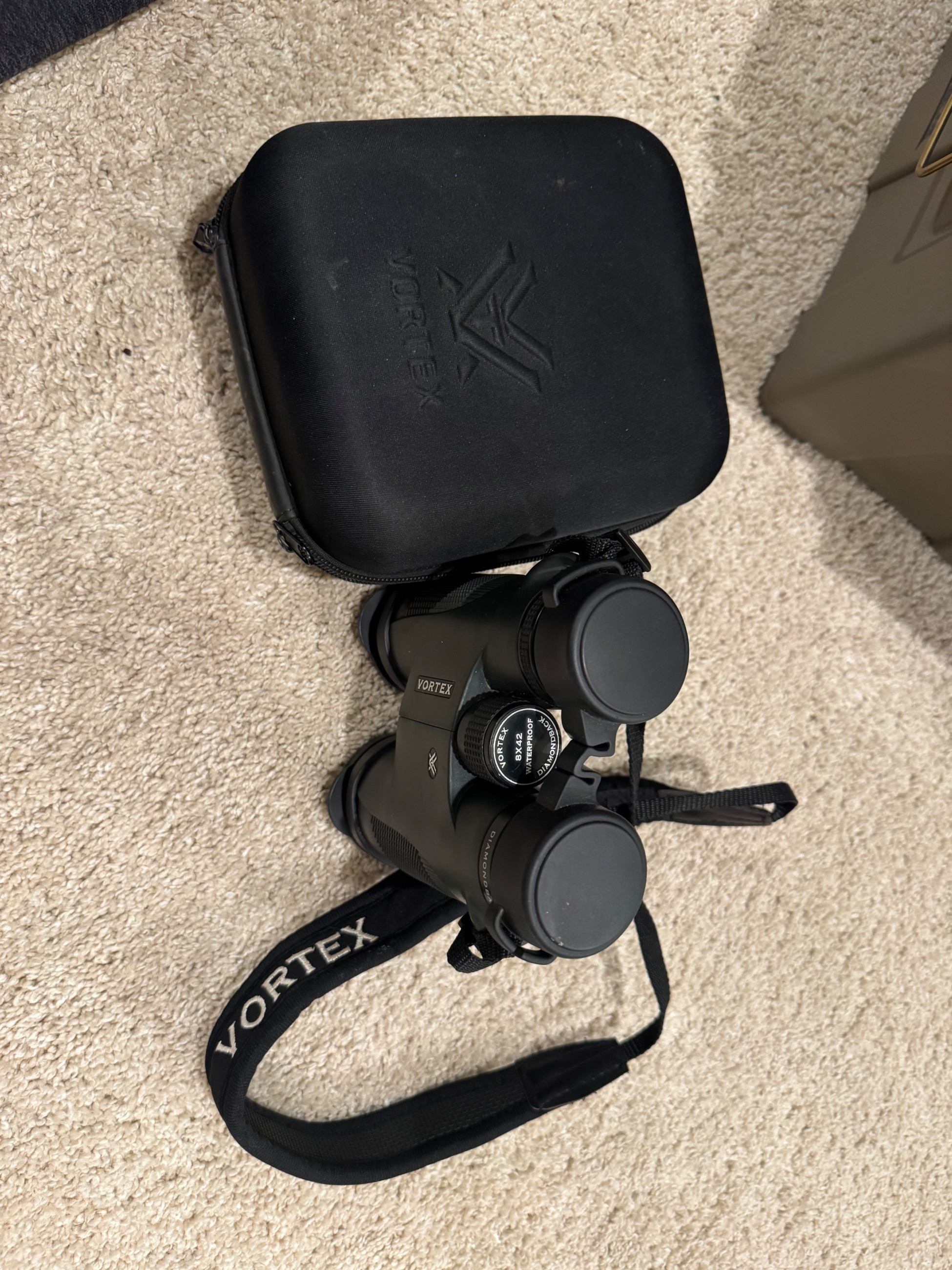 Photo of Vortex Diamondback binoculars 
