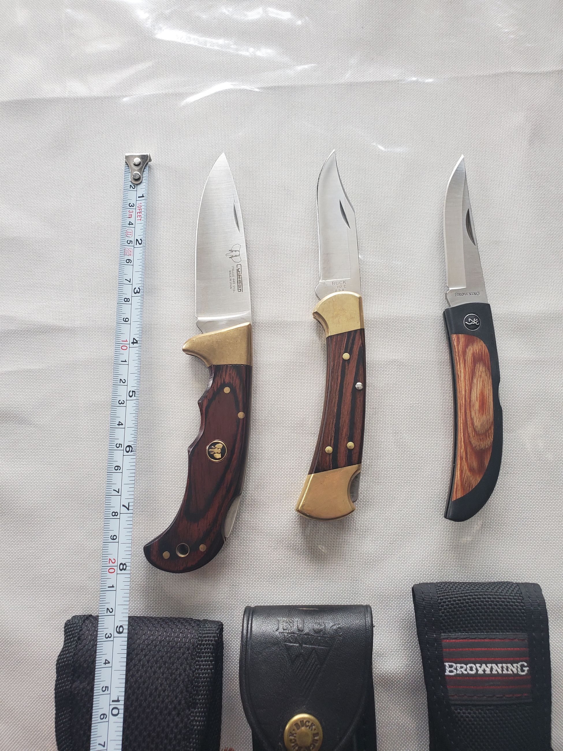 Photo of Three folding knifes to go