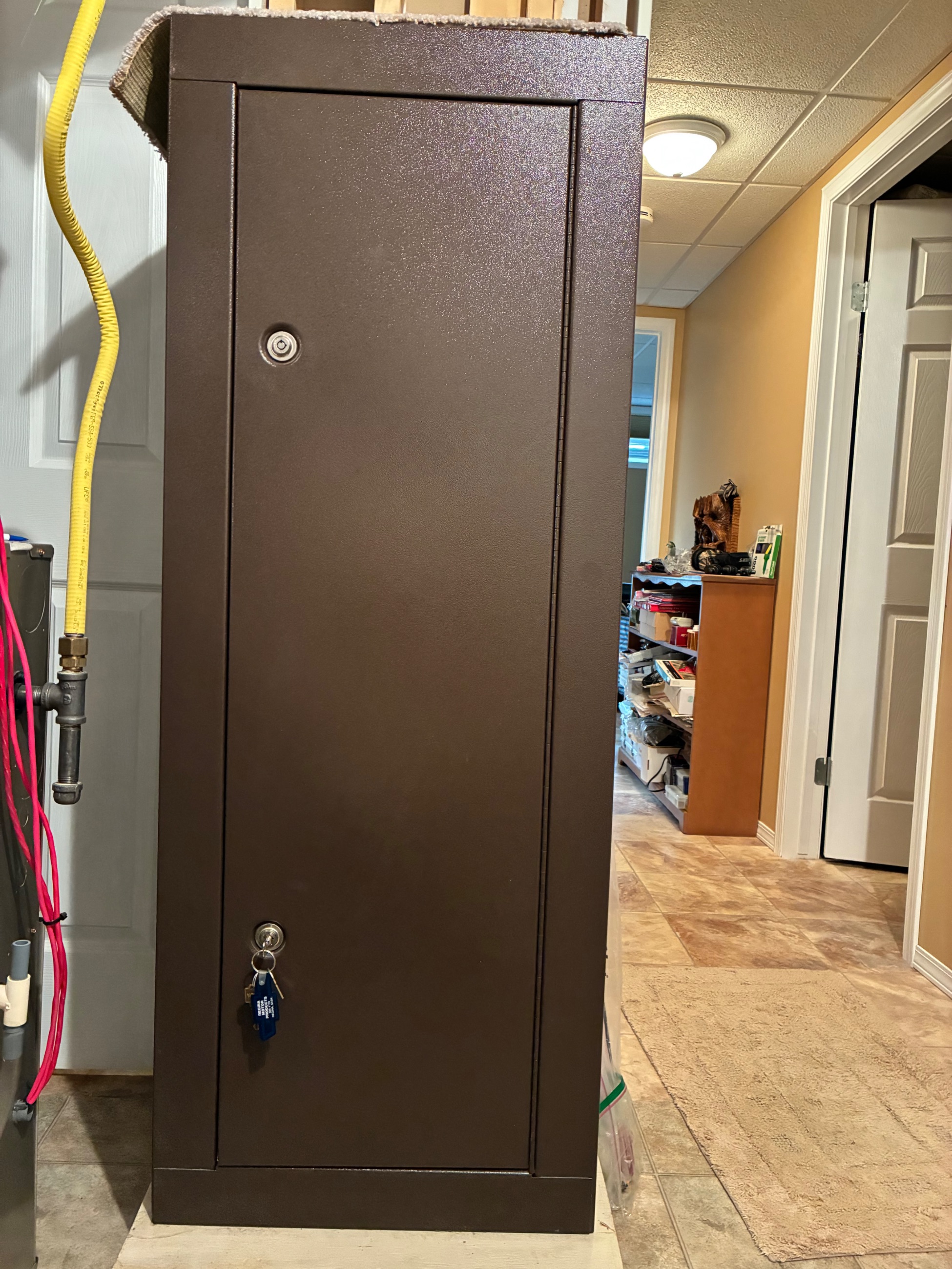 Photo of HOMAK 8 GUN STEEL SECURITY CABINET