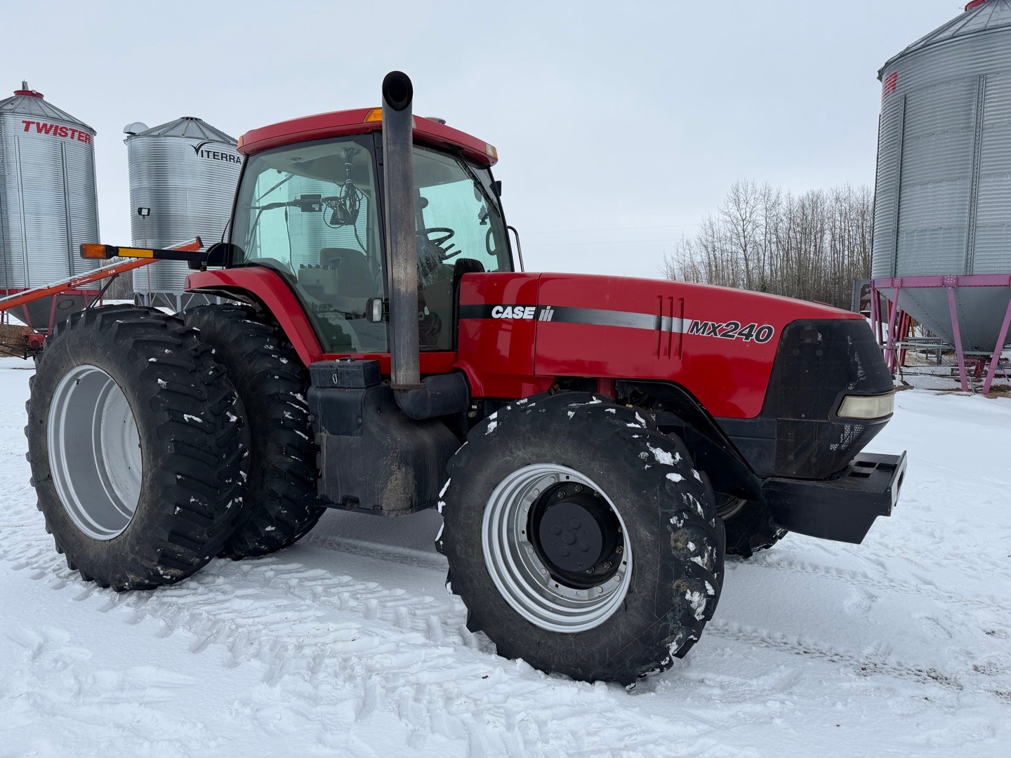 Photo of BEAR & DIANE ST. LOUIS - UNRESERVED TIMED ONLINE AUCTION APRRIL 17