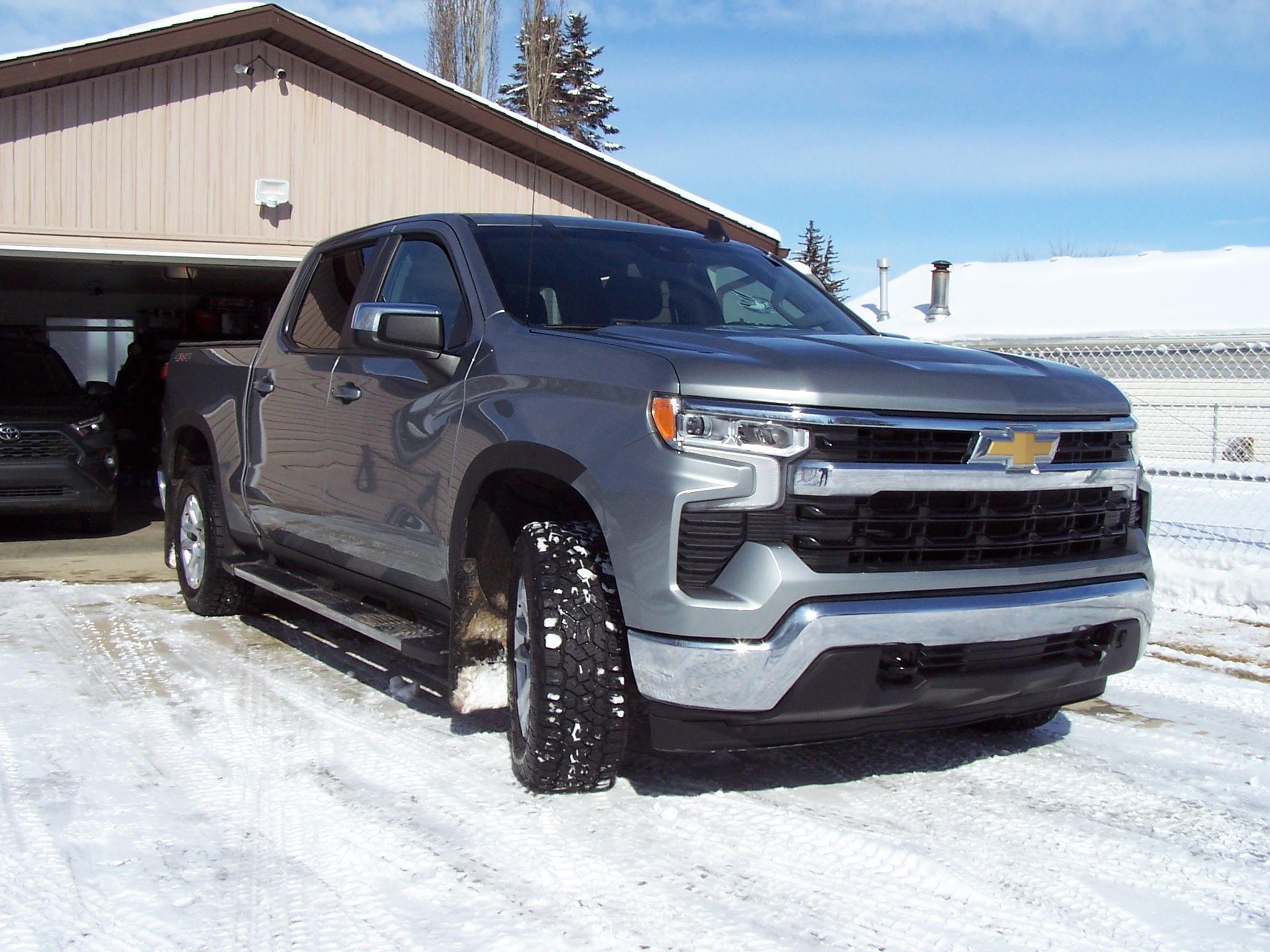 Photo of 2023 Chevrolet Silverado 5.3V8 Crew Cab 4x4 