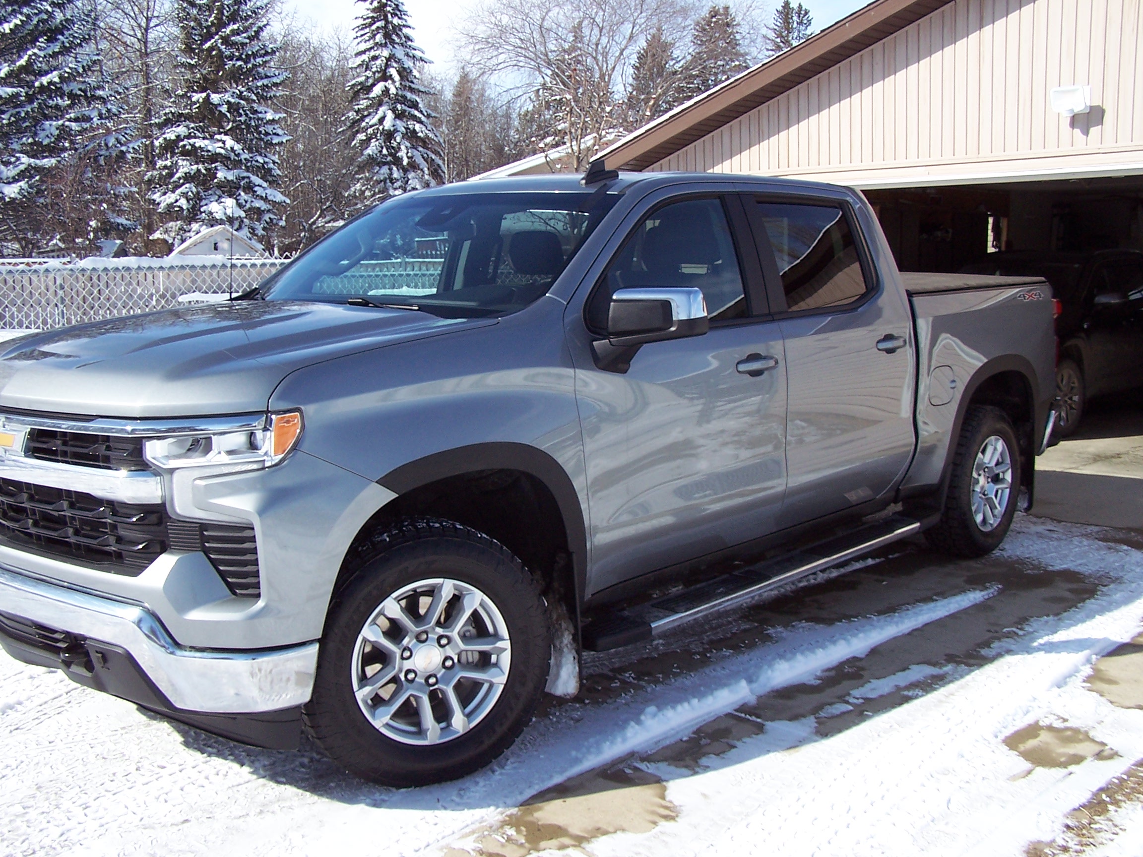 Photo of 2023 Chevrolet Silverado 5.3V8 Crew Cab 4x4 