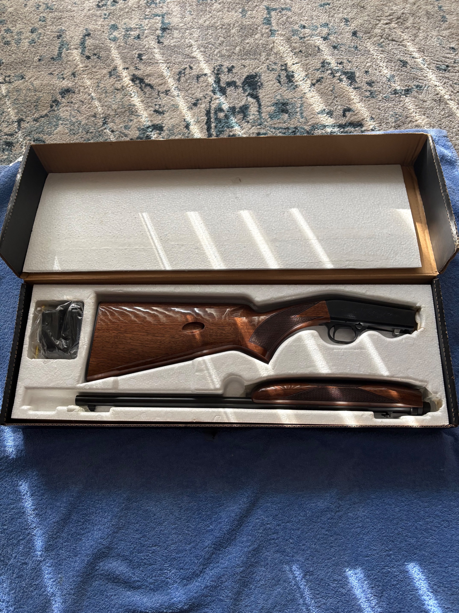 Photo of Browning 22LR semi-automatic rifle 