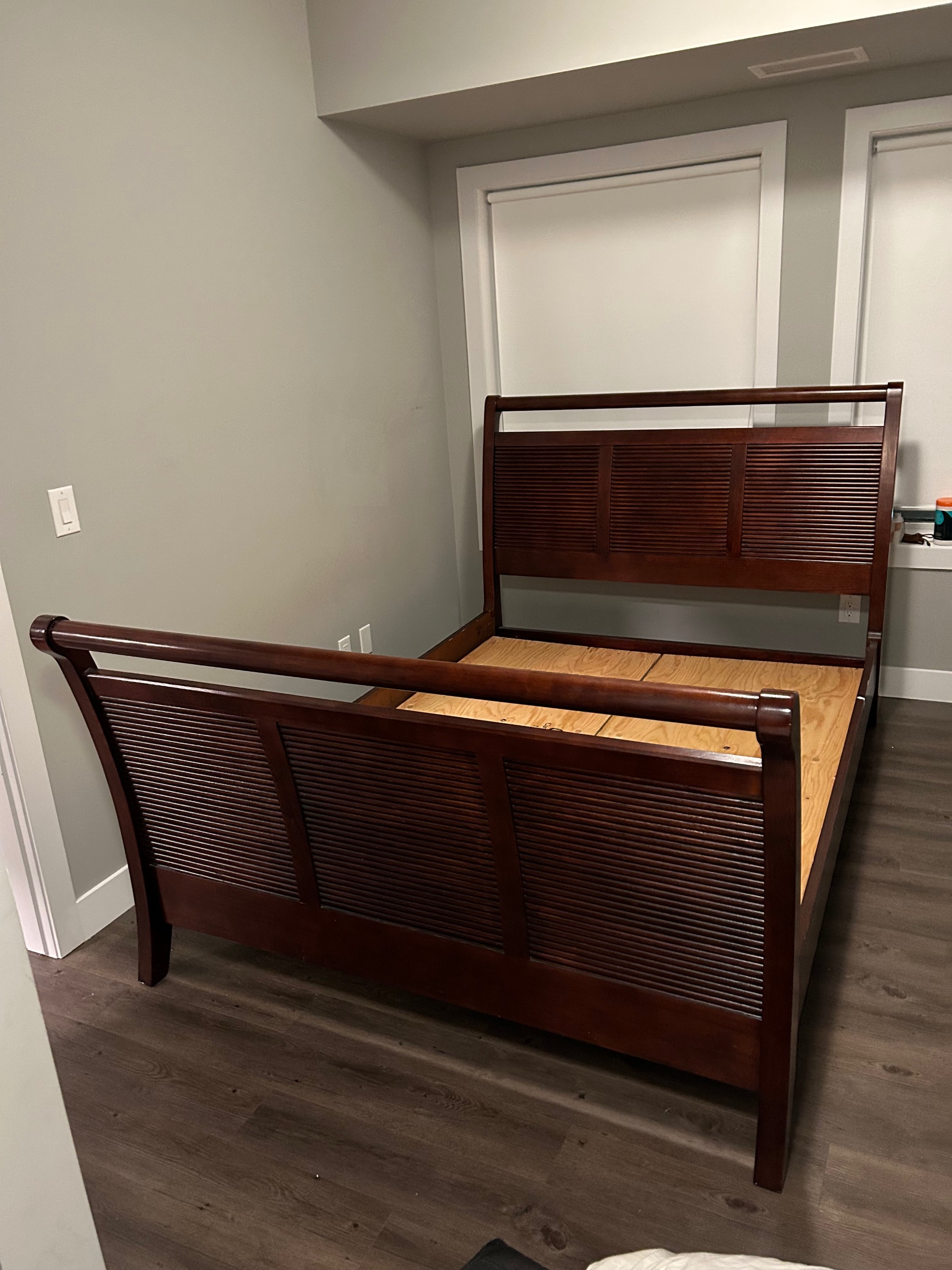Photo of SOLID HARDWOOD SLEIGH BED