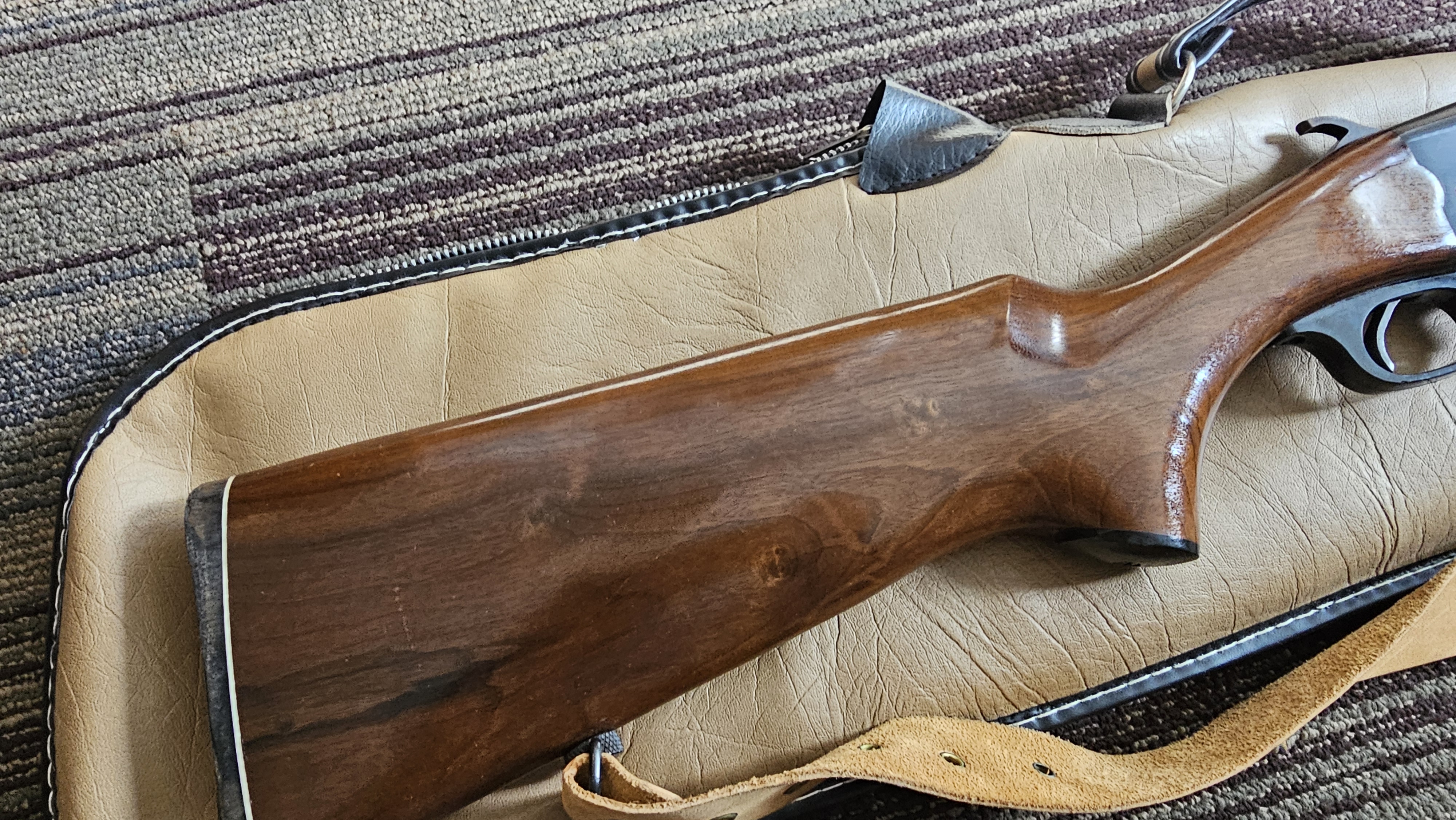 Photo of single shot 12 gauge Brazian shotgun external hammer 