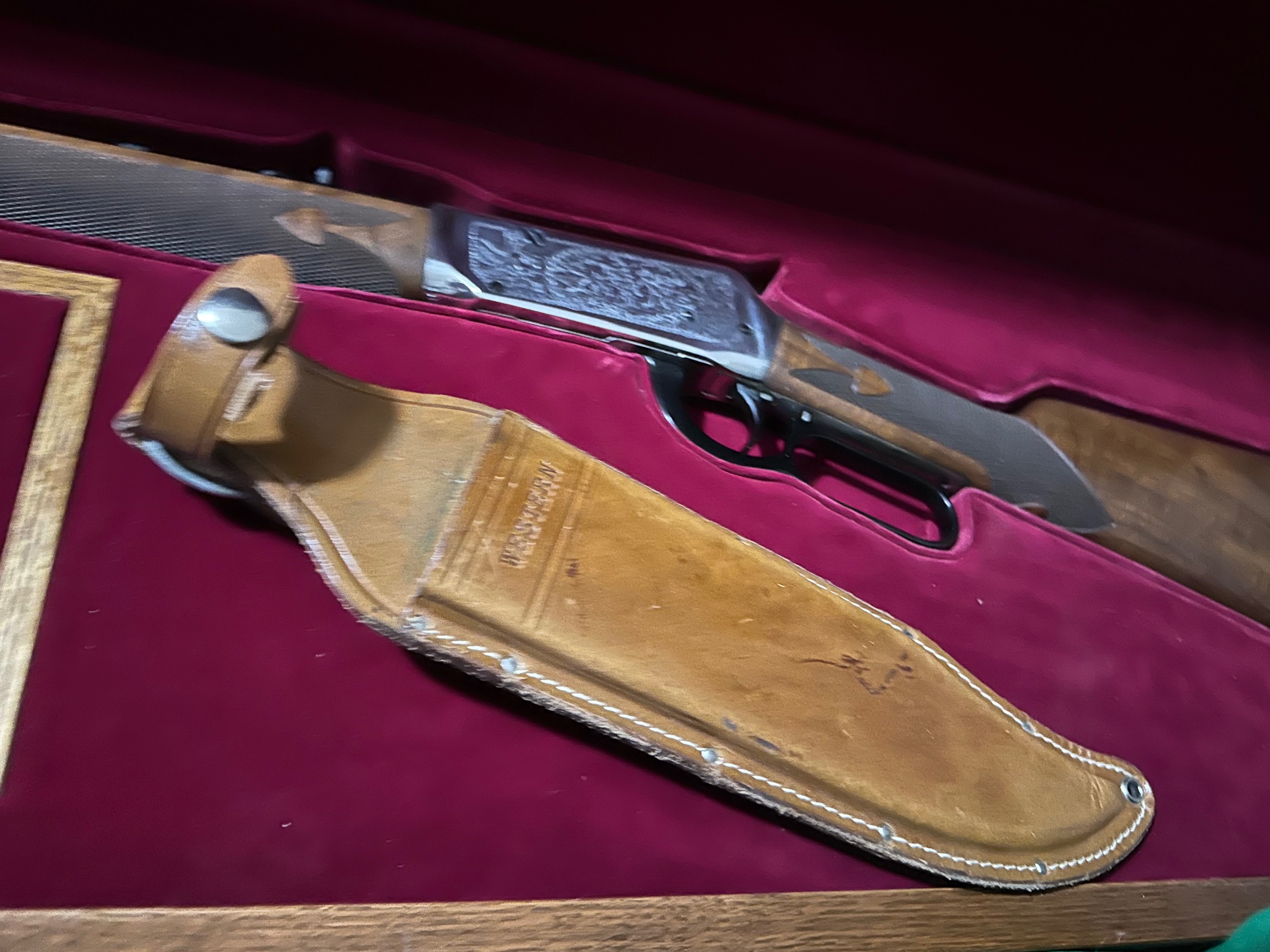 Photo of Winchester commemorative presentation case only with Bowie knife combo